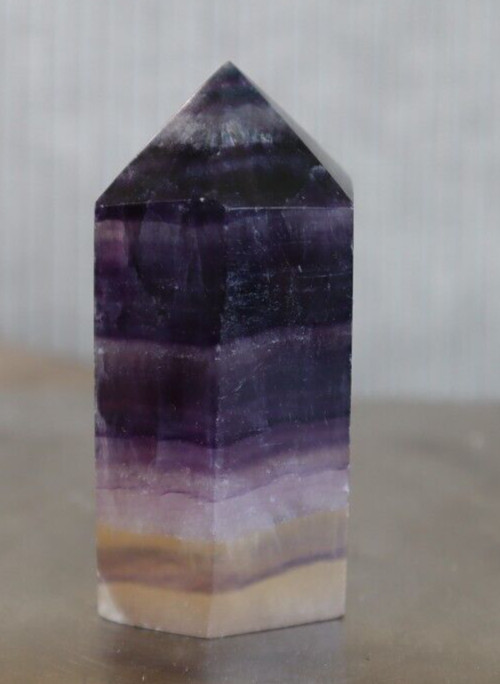 FLUORITE POINT 2.27 INCHES TALL/ 90.6 GRAMS