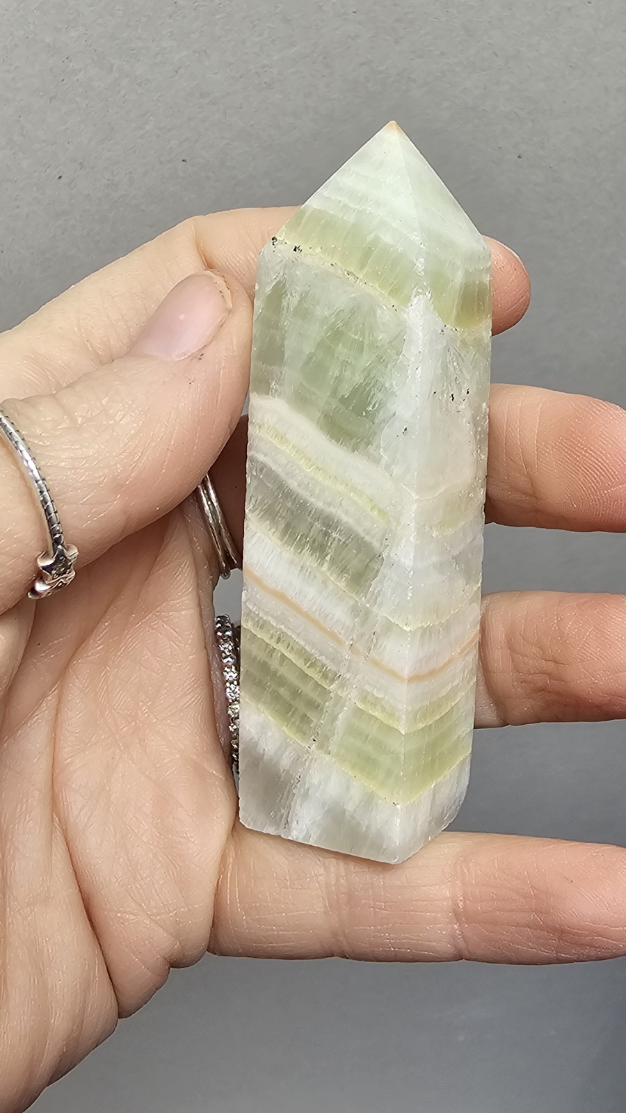 ✨️SALE✨️ crystal Pistachio Calcite Ice Point 78g 7.9cm Aqua Blue Pakistan