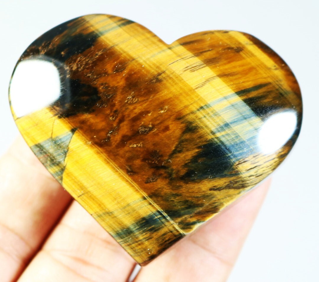 Natural Blue / Yellow Tiger’s eye Stone Quartz Crystal Heart Palm Stone Specimen