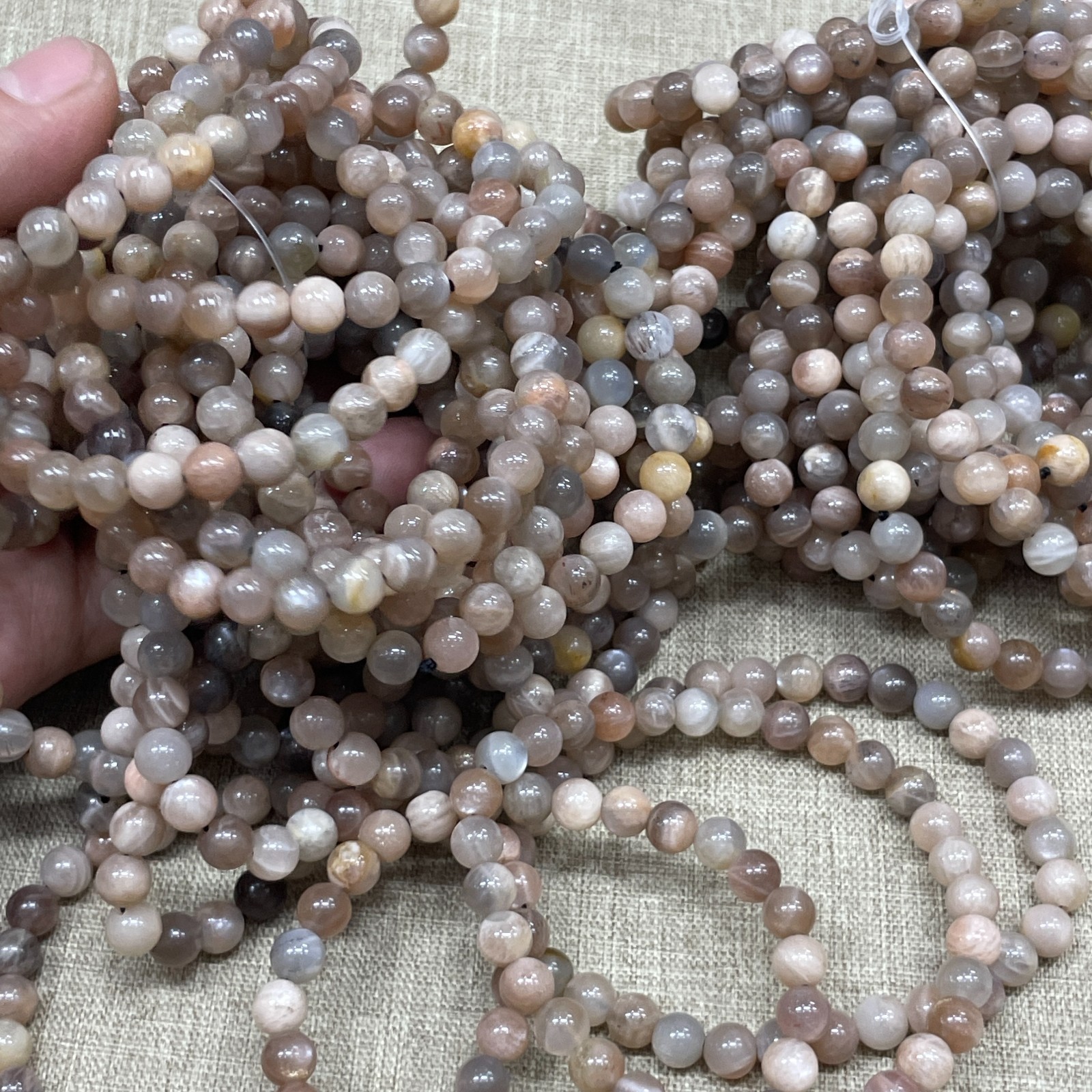 Wholesale 1 Pcs suntone Stone ball beads 6mm 7.5″ crystal Stretch Bracelet