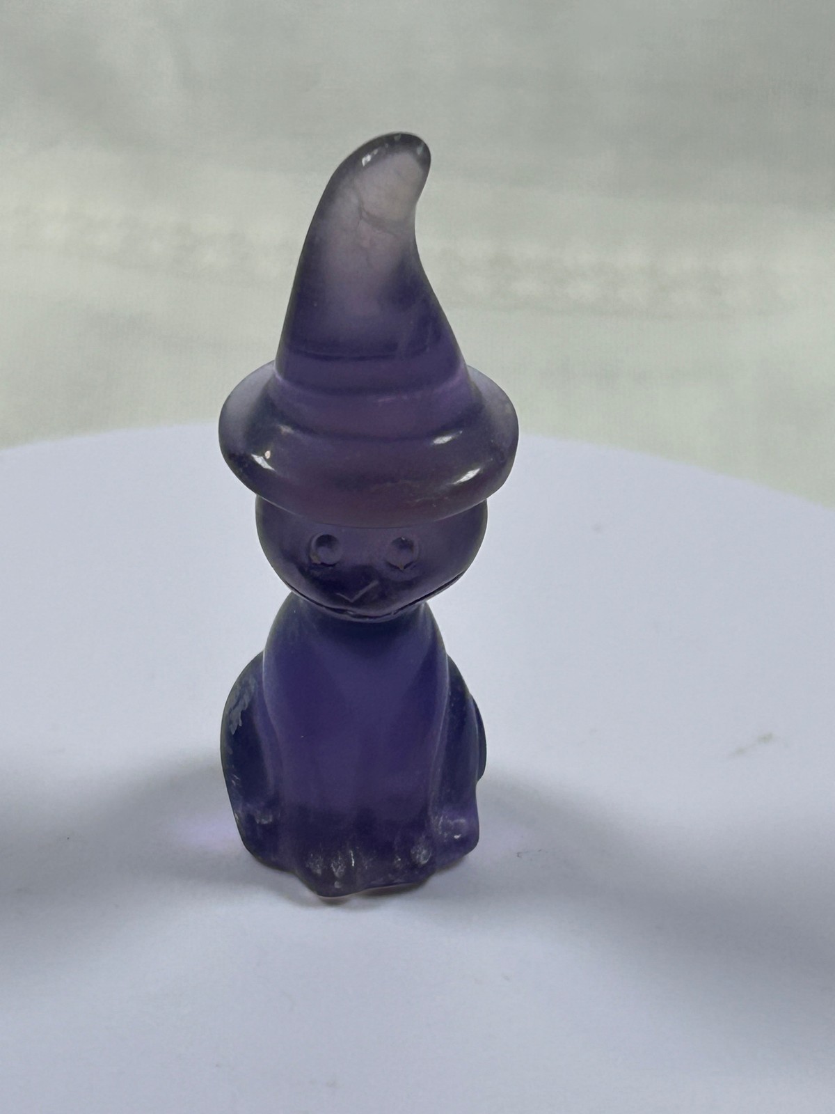 (#1162) – Fluorite Cat with Witch Hat – New