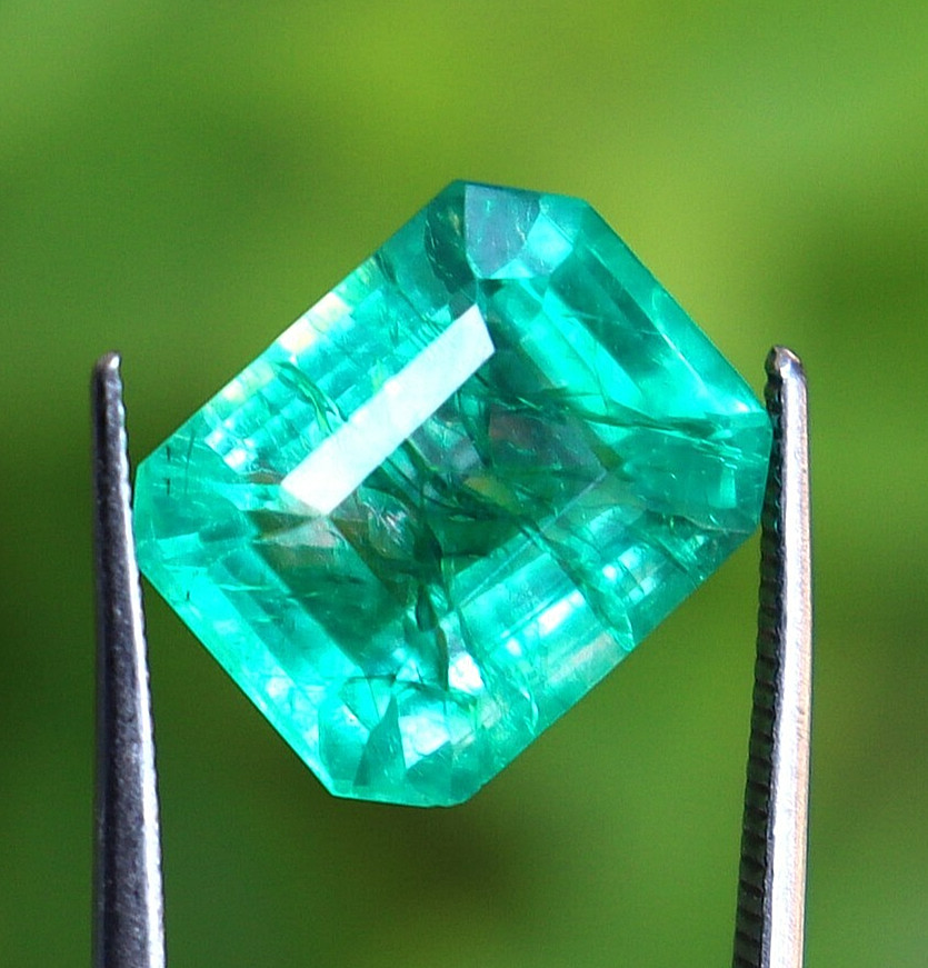 Green Emerald Certified Natural Colombian Emerald Cut Loose Gemstone 8.65 Ct