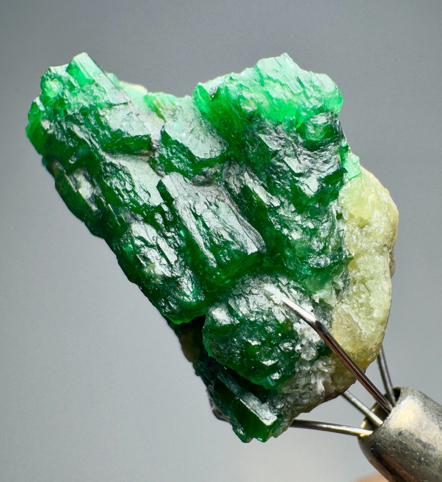 Swat Top Green Emerald Crystals Bunch On Matrix @PAK. 22 Carat