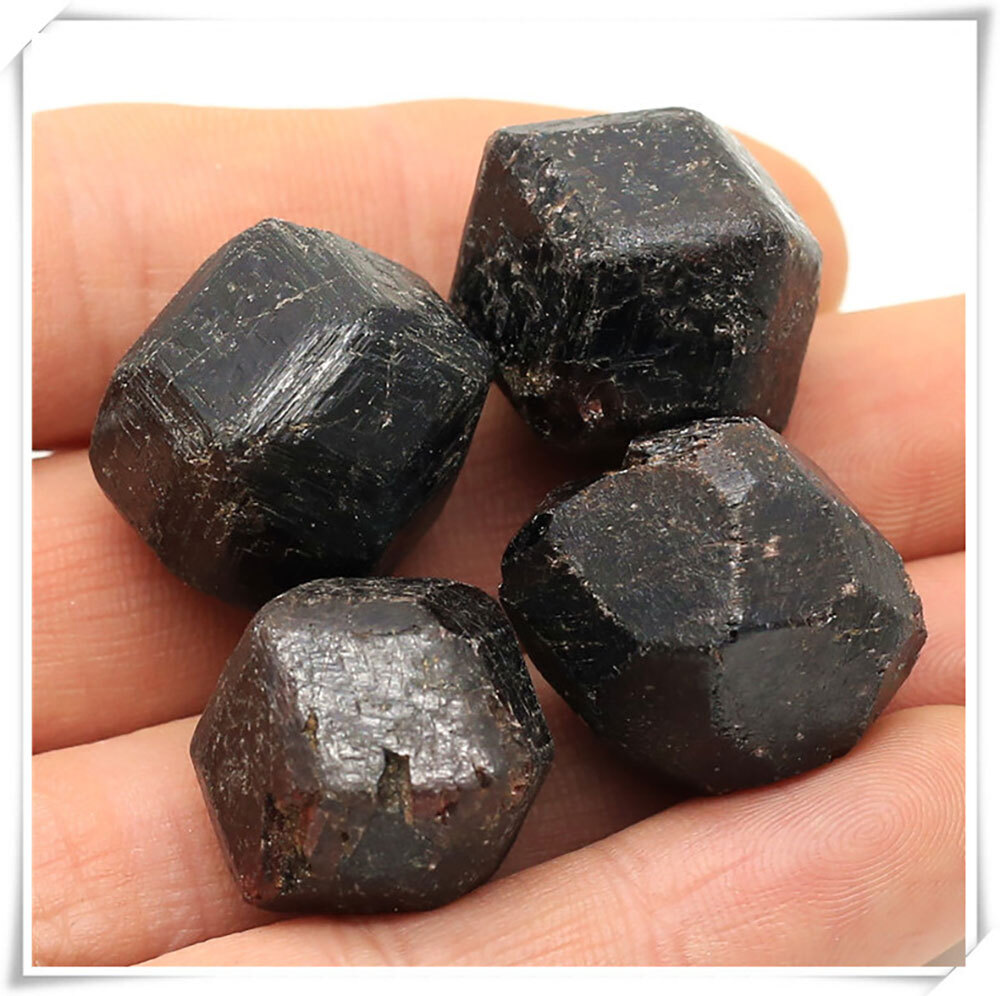 Wholesale Natural Rare RED Pyrope Garnet Crystal Mineral Gemstone Rough 3-4cm