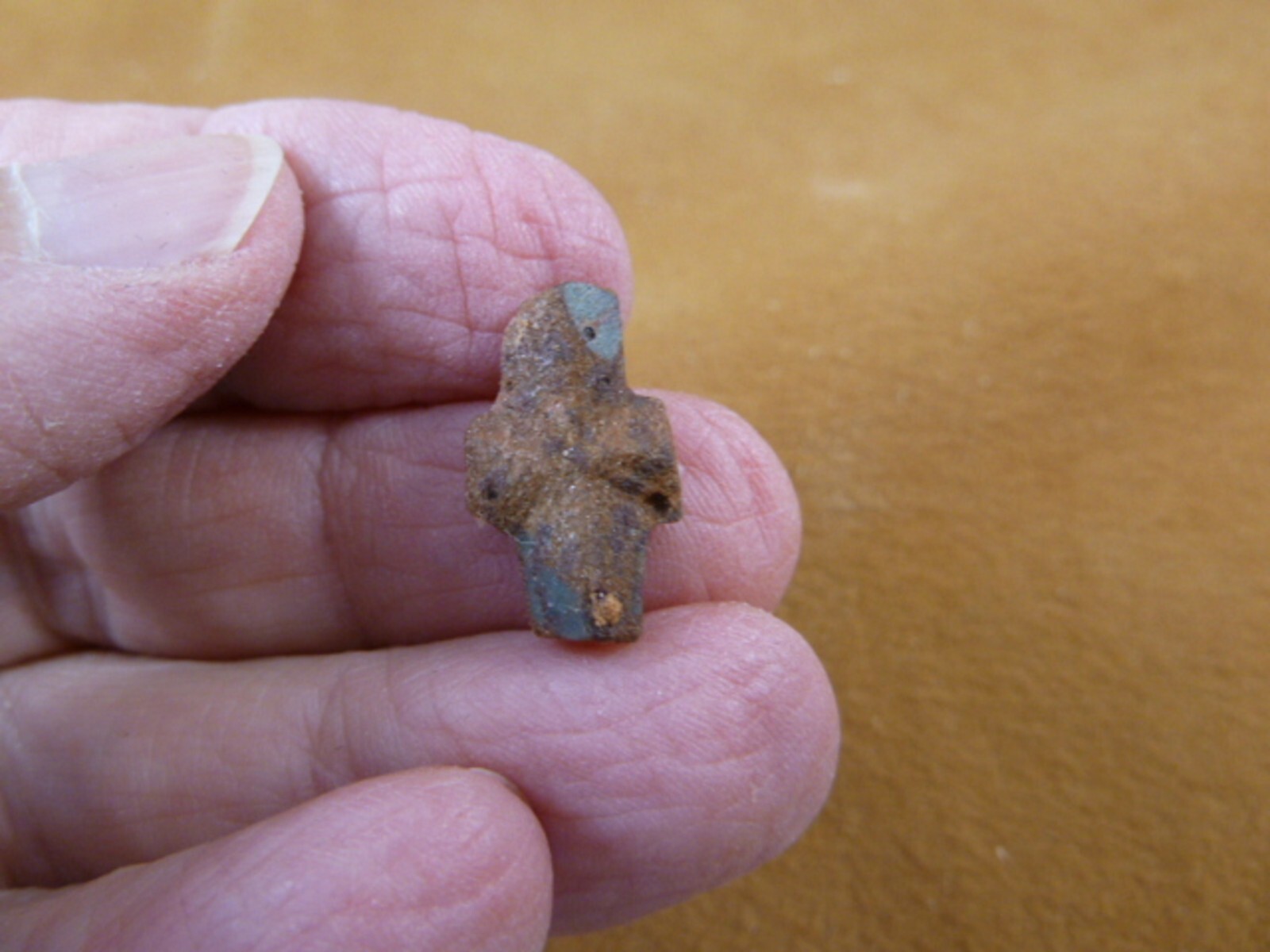 (CR593-201) 11/16″ Fairy Stone CHRISTIAN CROSS oiled Staurolite Crystal MATRIX