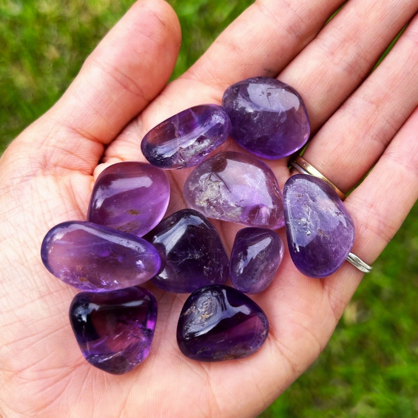 3 Pieces Amethyst Tumbled Pocket Stones Polished Palm Stones Crystal Collection