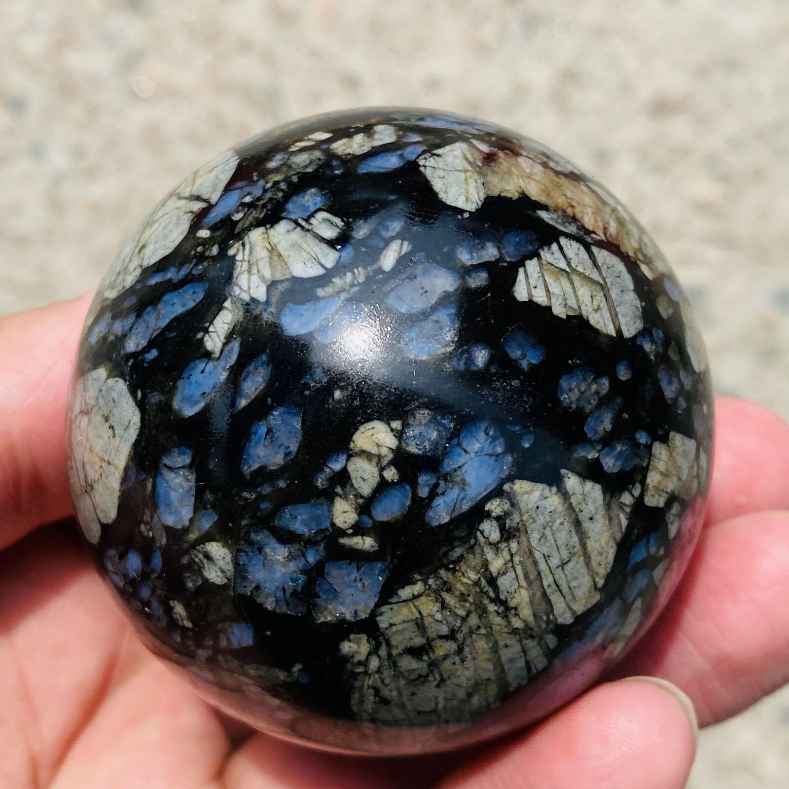 1pc Natural Glaucophane stone ball Quartz Crystal Sphere Reiki Healing 60-65mm