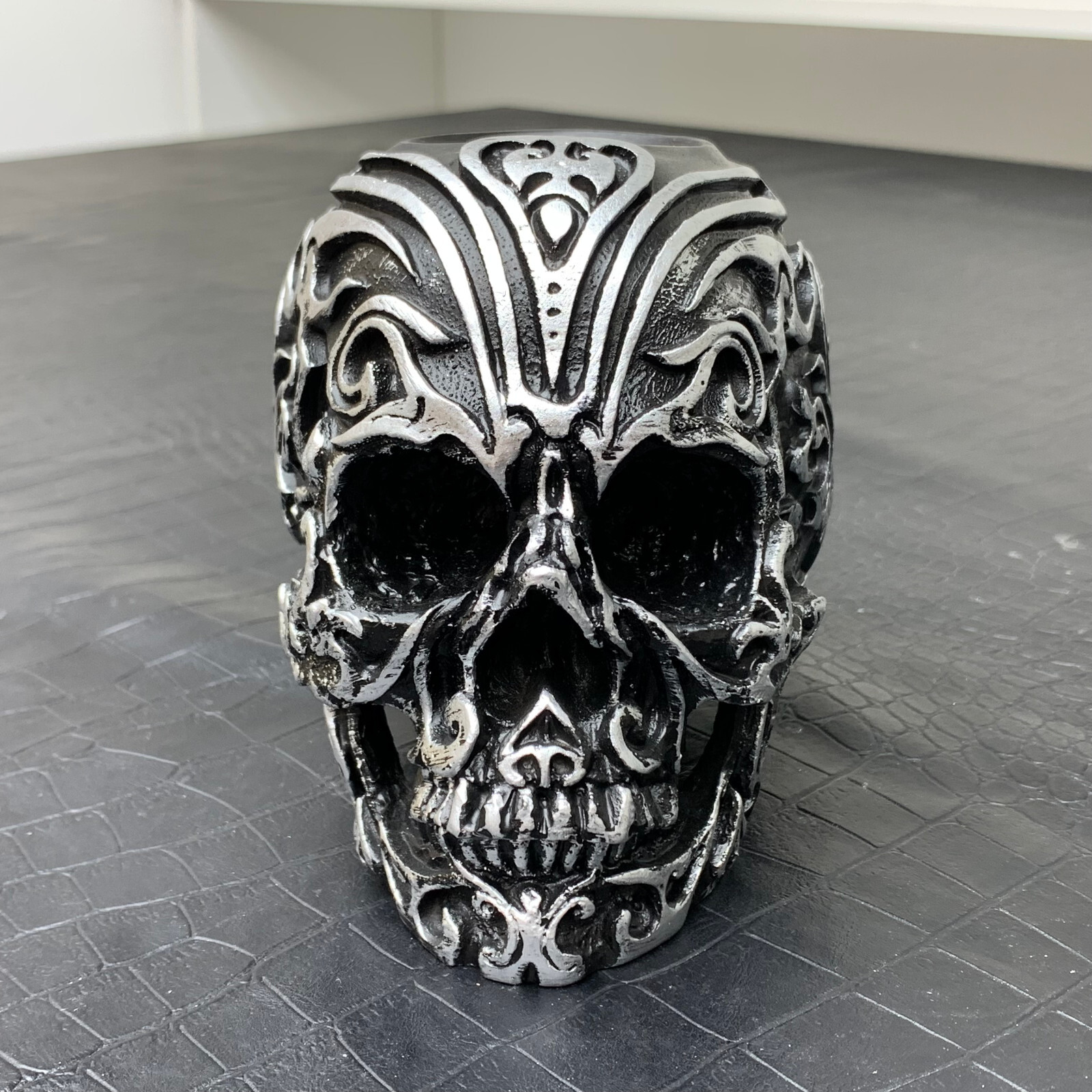 Skull resin sphere holder stand base crystal ball