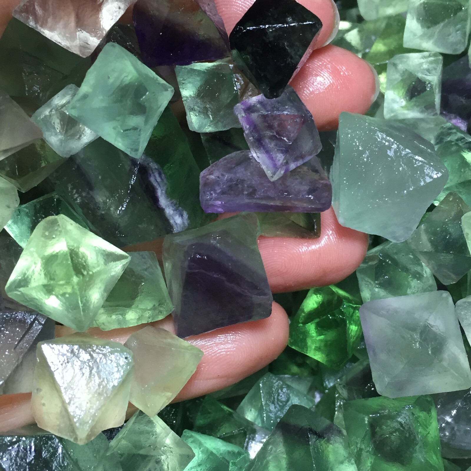 1000g Mix Bulk Octahedron Fluorite Stone Crystal Rainbow Colorful Tumbled Stones