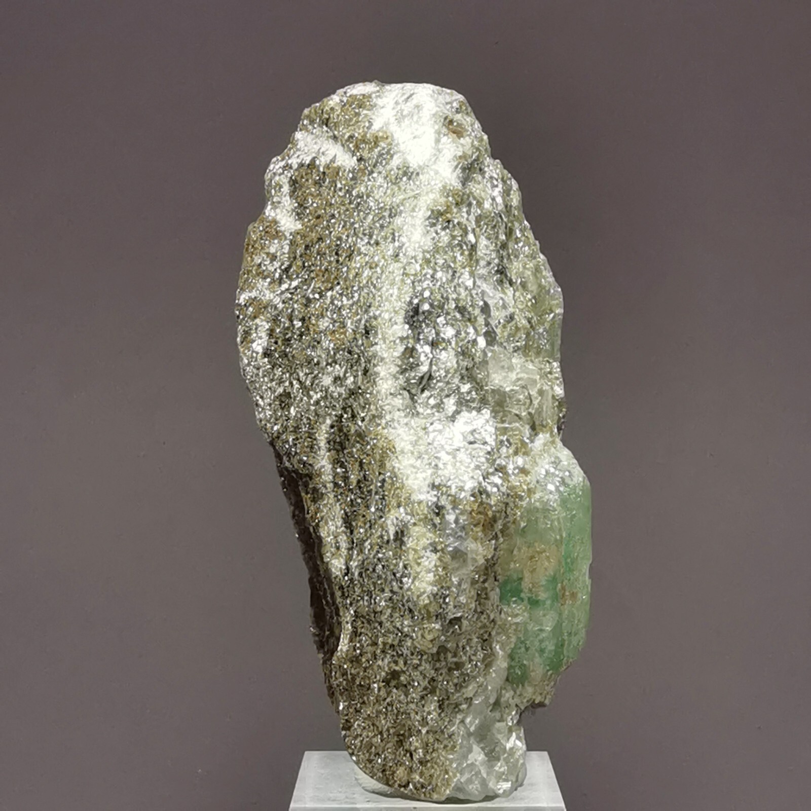 685ct / 137g Emerald w. Matrix / Malyshevo, Russia / Rough Crystal Gem Specimen