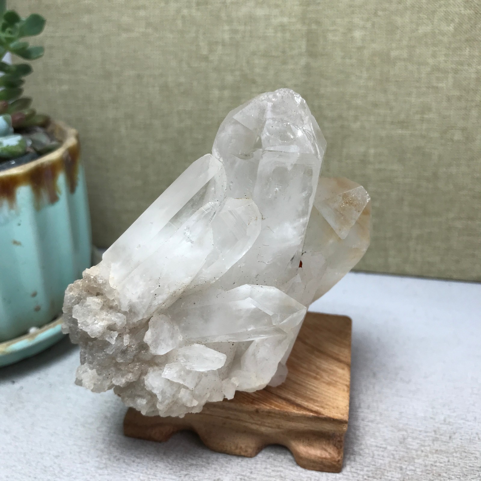 71mm Top Natural crystal clusters pretty Quartz Mineral Specimen 222g A4887