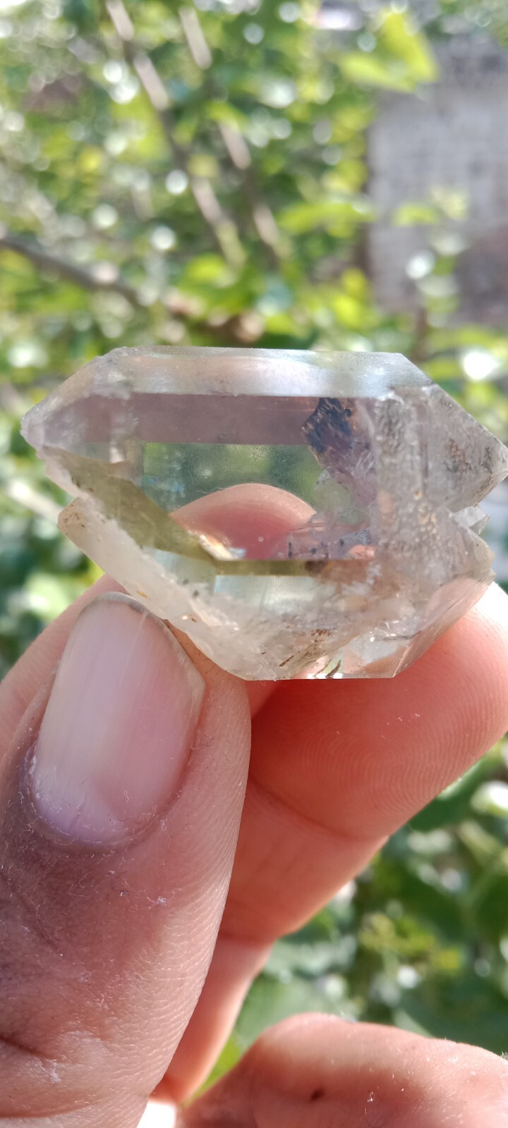 25gram Beautiful Loupe Clean Clear Quartz Crystal From Zagi Mountain
