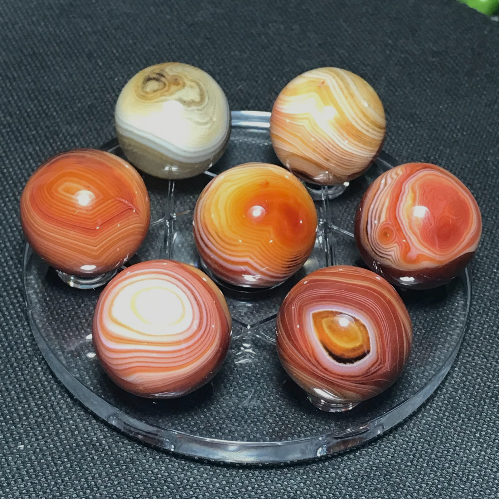 195g 7pcs 26mm Polished Silk Banded Lace Agate Ball Madagascar+base 476