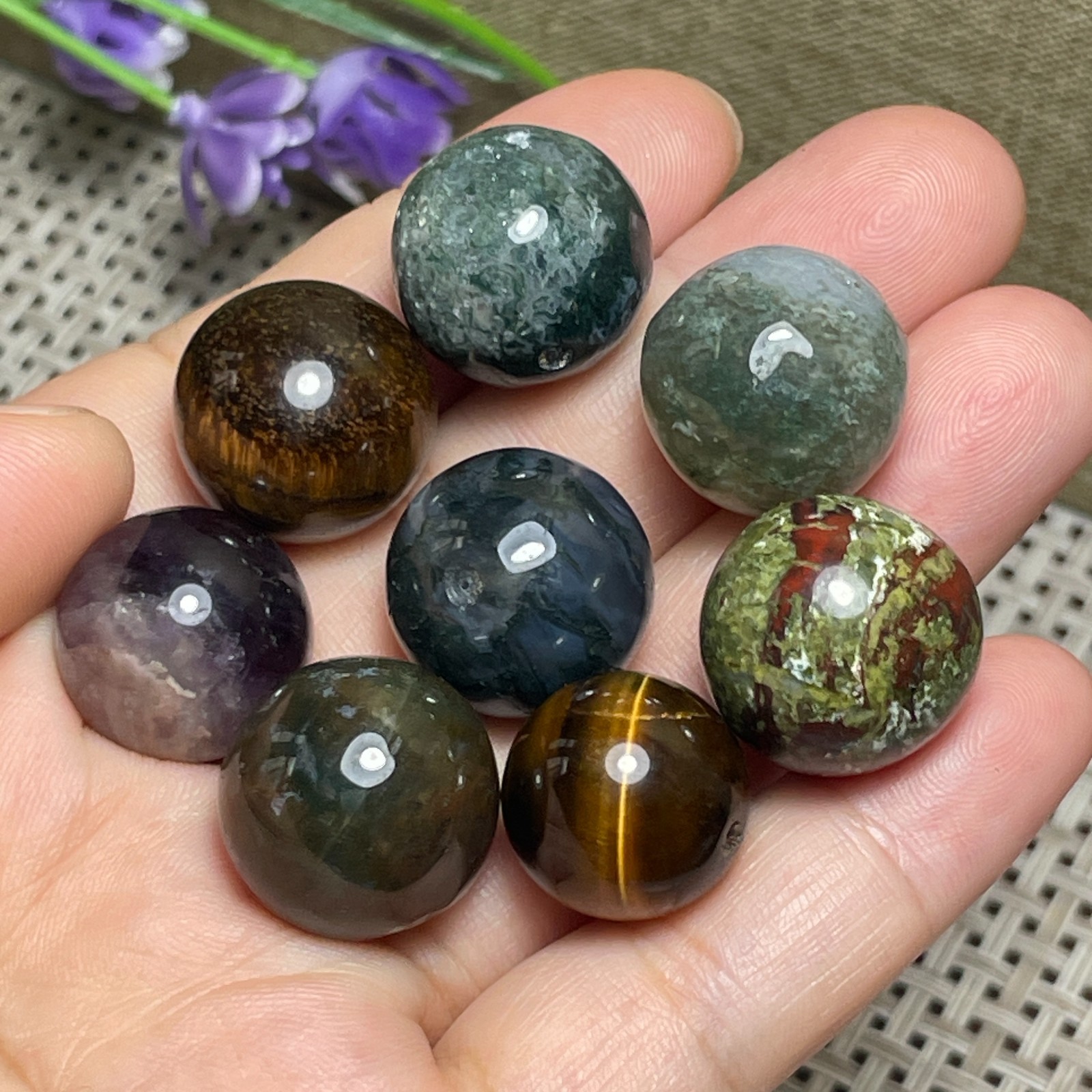 8pcs Multiple combinations of damaged stones mineral specimen（ Defective ball）