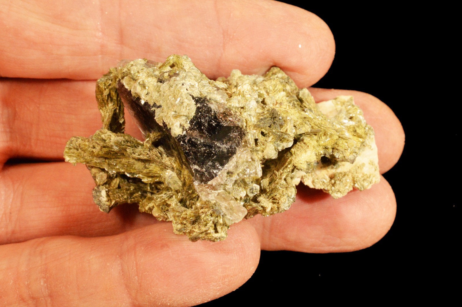 HEMATITE EPIDOTE QUARTZ 2 1/2″ 2 Oz Rock Mineral Specimen Chakra Healing Crystal