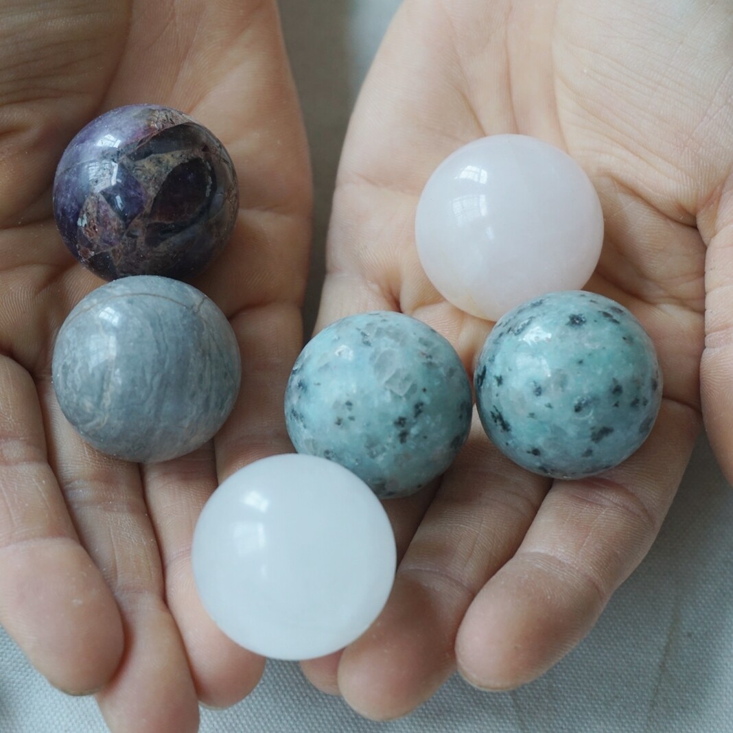 1Kg 27 Natural Quartz Crystal Jasper Sphere Ball Diverse rock Tumble Healing 3cm