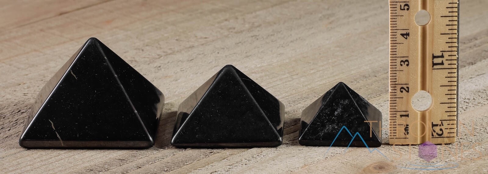SHUNGITE Crystal Pyramid – EMF Protection, Sacred Geometry, Metaphysical, E0308