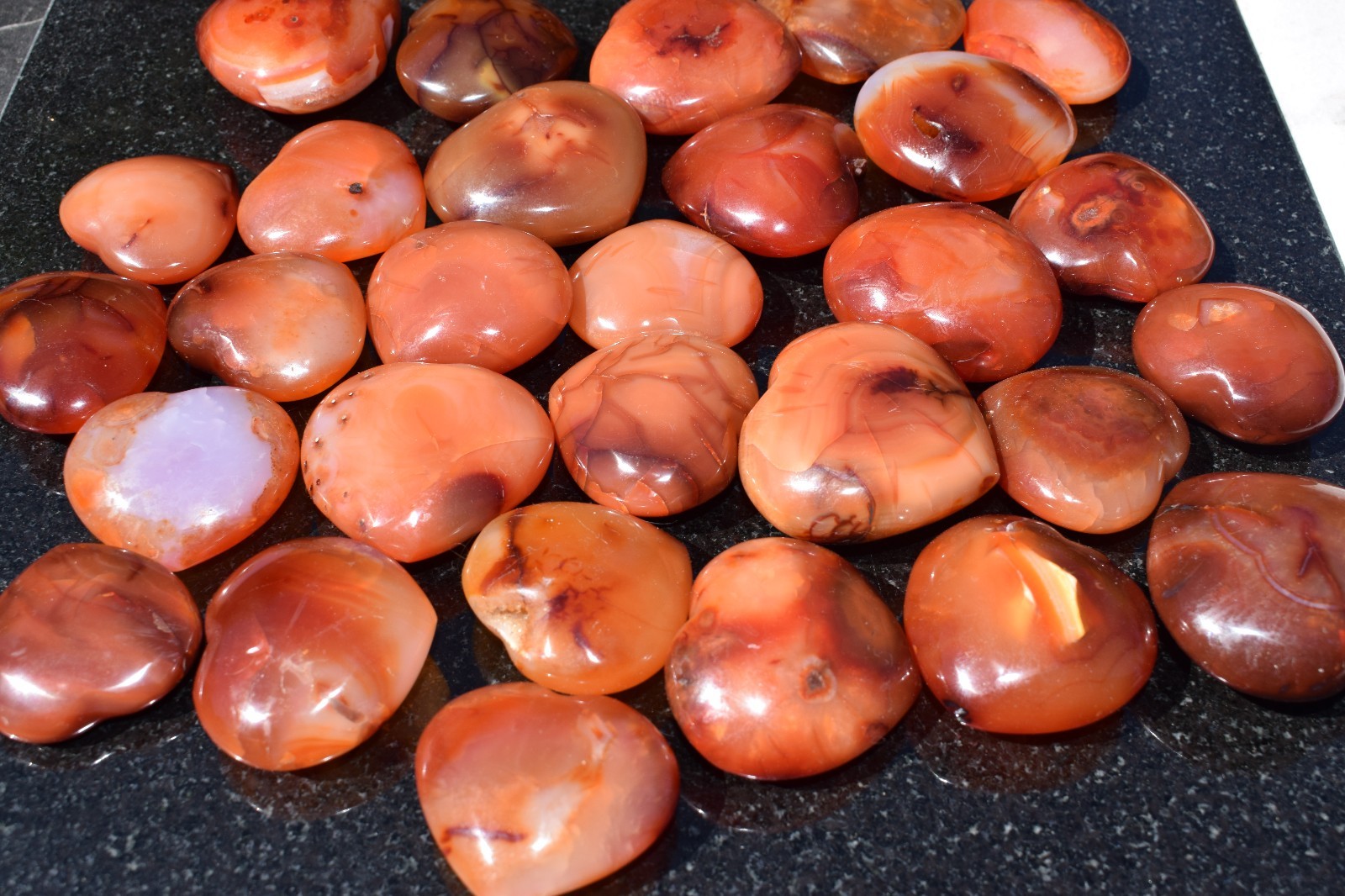 [1] Carnelian Agate Crystal Puffy Heart / Palm Stone [Madagascar] ZENERGY GEMS™