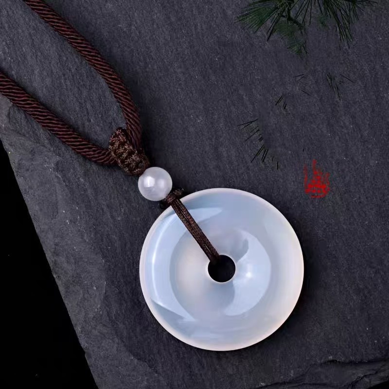 Natura White Quartz Agate Gemstone Heaing Stone Best Pendant AAAAA