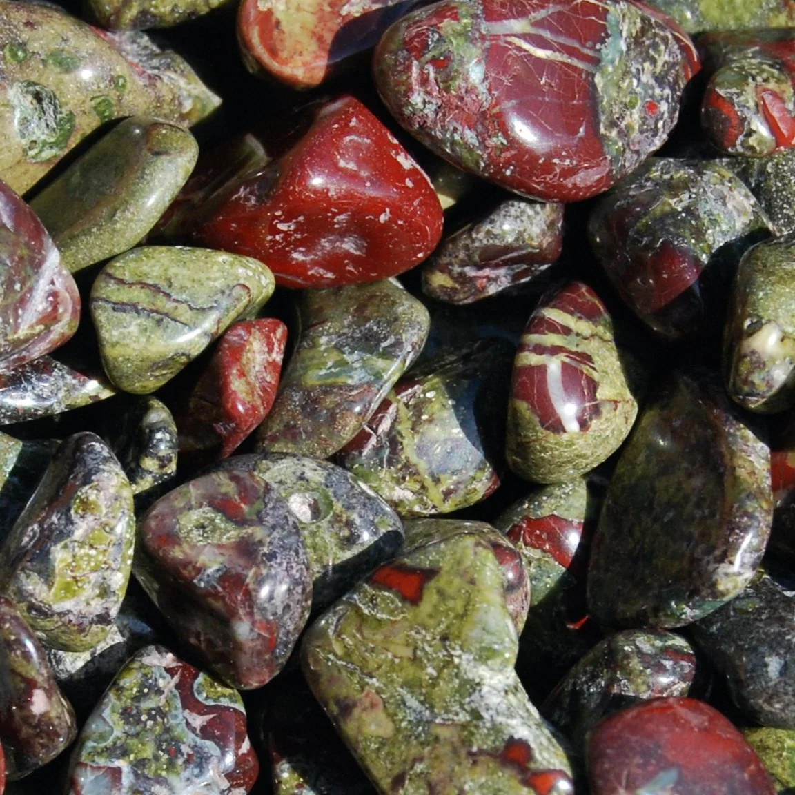 20pc Dragon’s Bloodstone Tumbled Stones, Small Crystal Set