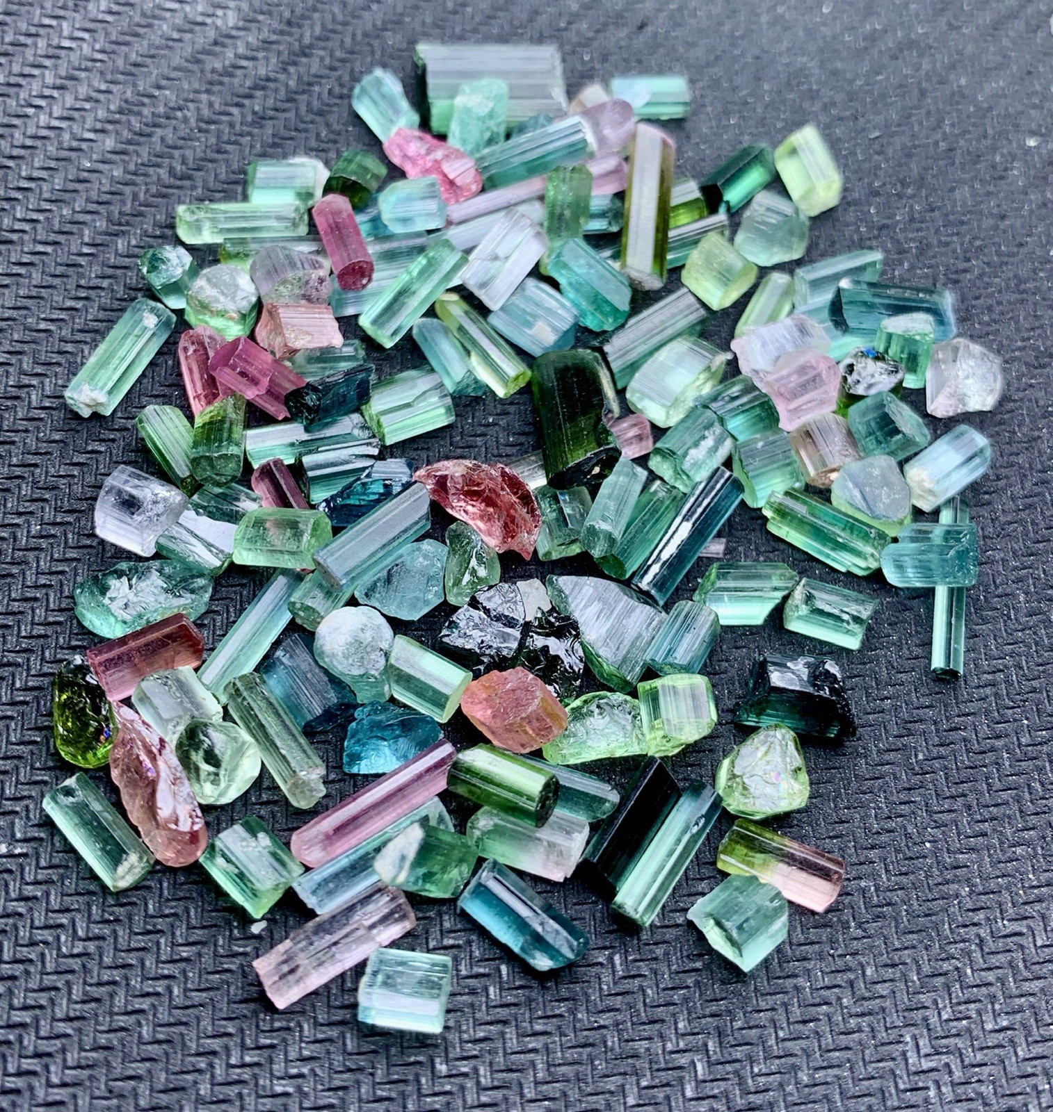 Multi Colour Tourmaline Eye Clean & Loupe Clean 137 Carats Rough For Cutting