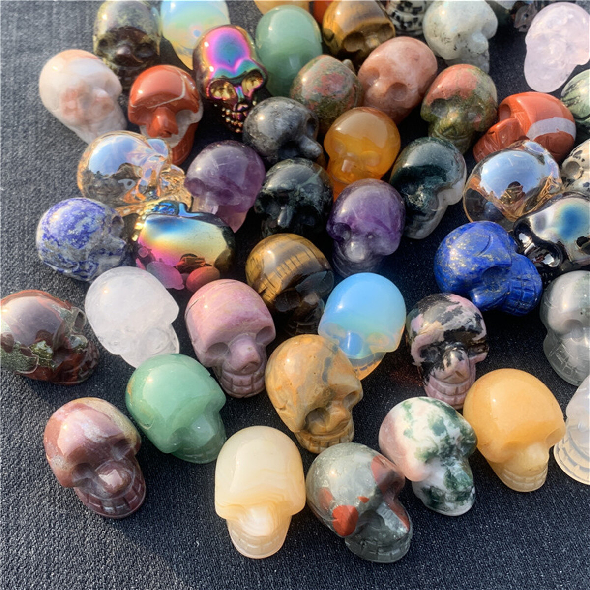 A lot of Quartz Crystal skull Penis,ball,Obelisk ,heart,coffin, Moon Wholesale