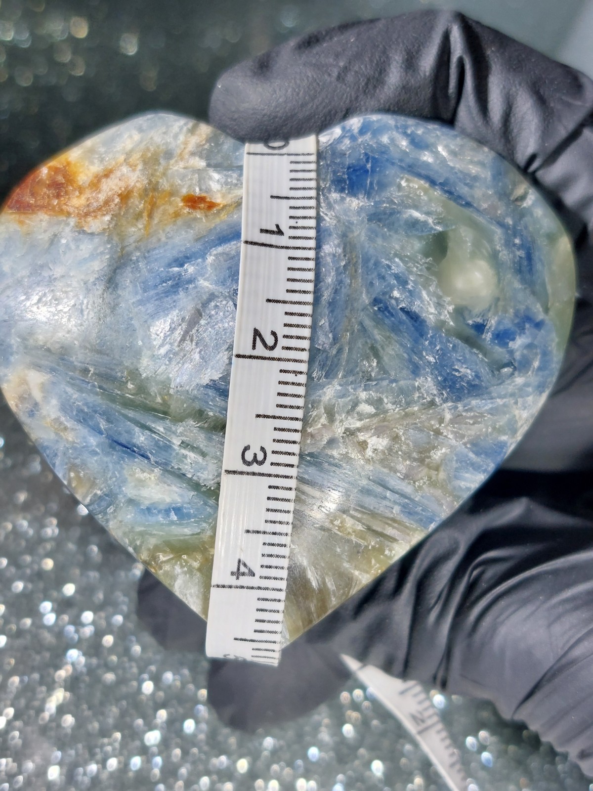 Blue-Green Kyanite Heart 133g 5.7cm w/ Stand – Rare Two-Tone Self-Cleansing