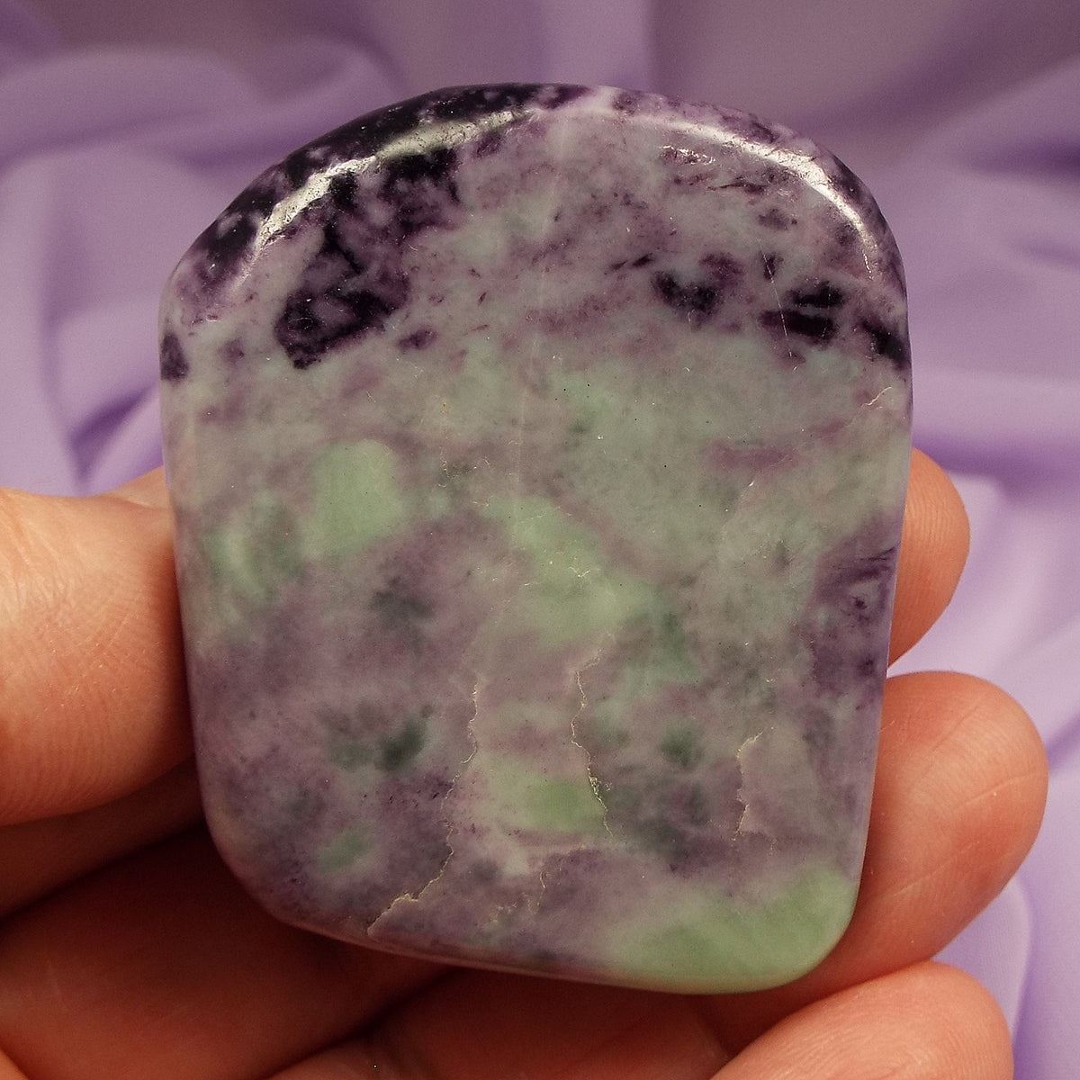 Rare Kammererite and Serpentine smooth stone 49g SN33680