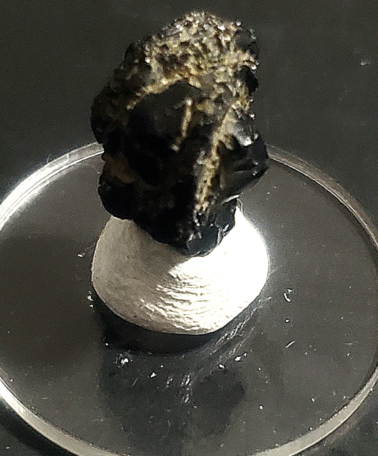 10.75ct Black Spinel Specimen From New York, USA