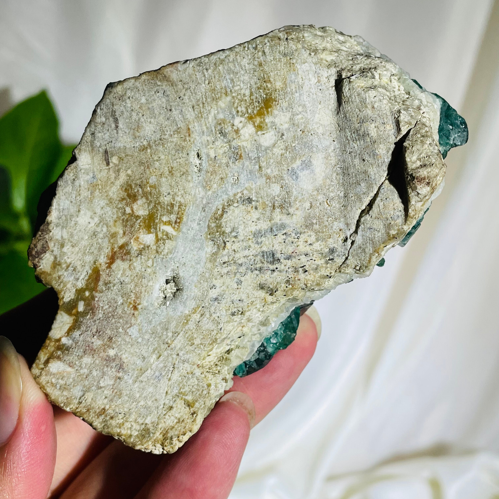 306g Natural Rough Green Fluorite Square Grain Quartz Crystal Specimen