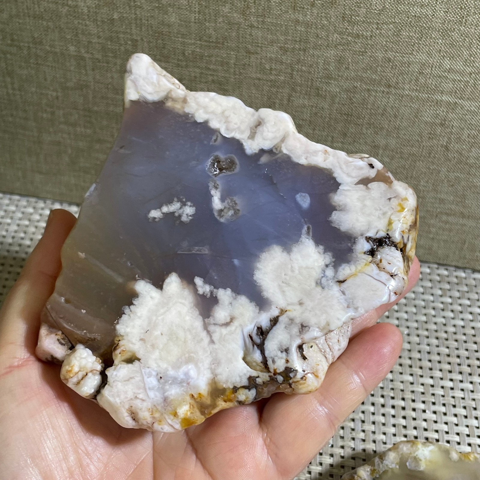 340g atural Sakura Agate Blossom Facet Rough Specimen Madagascar