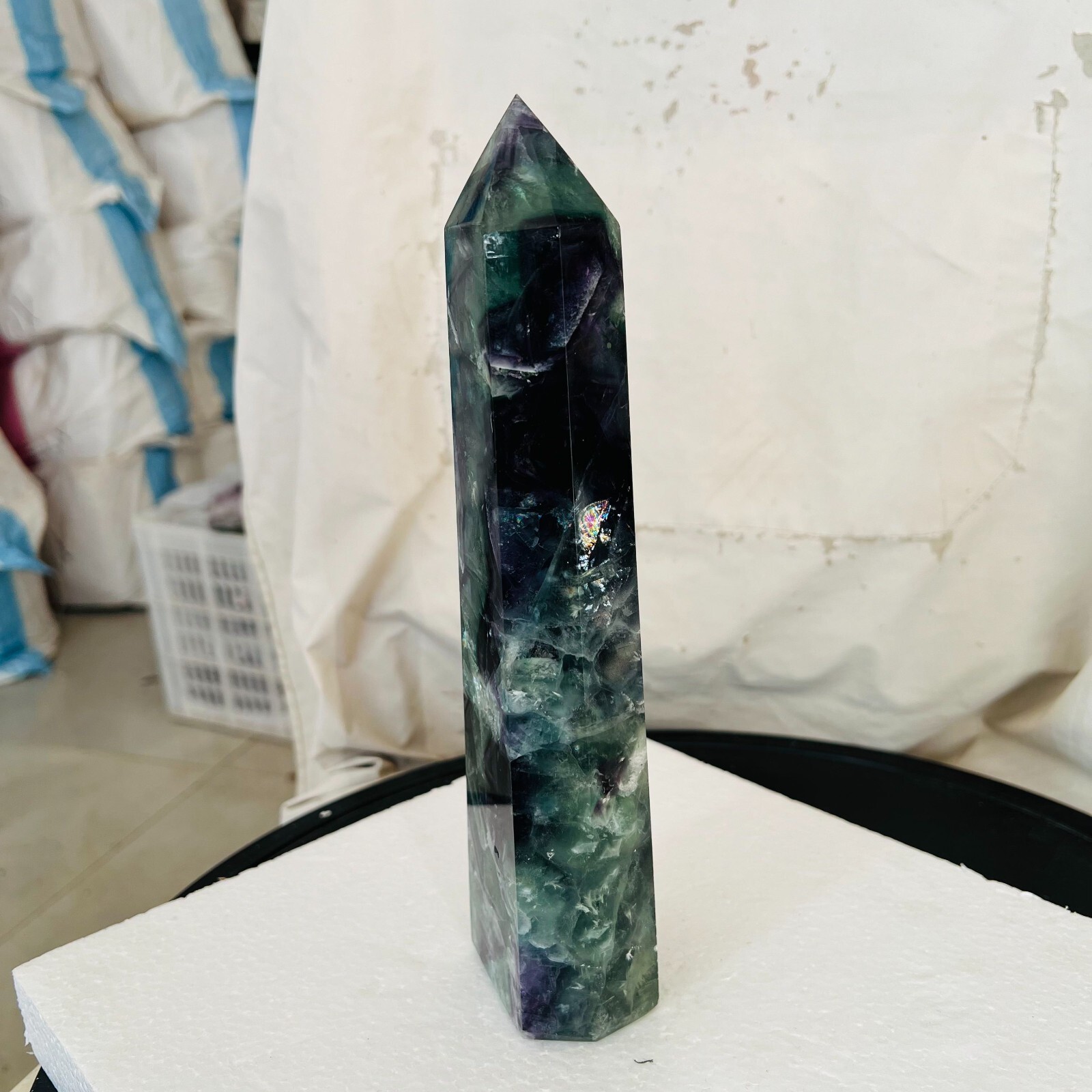 2.64LB Polishing and healing of natural colored fluorite crystal tower 1200g