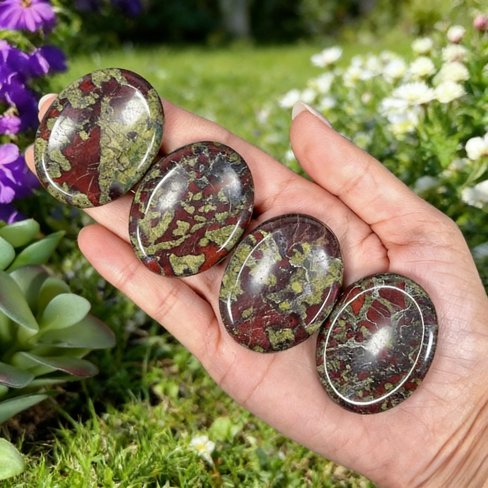 Natural Dragon Bloodstone Jasper Palm Stone Worry Crystal for Meditation Chakra