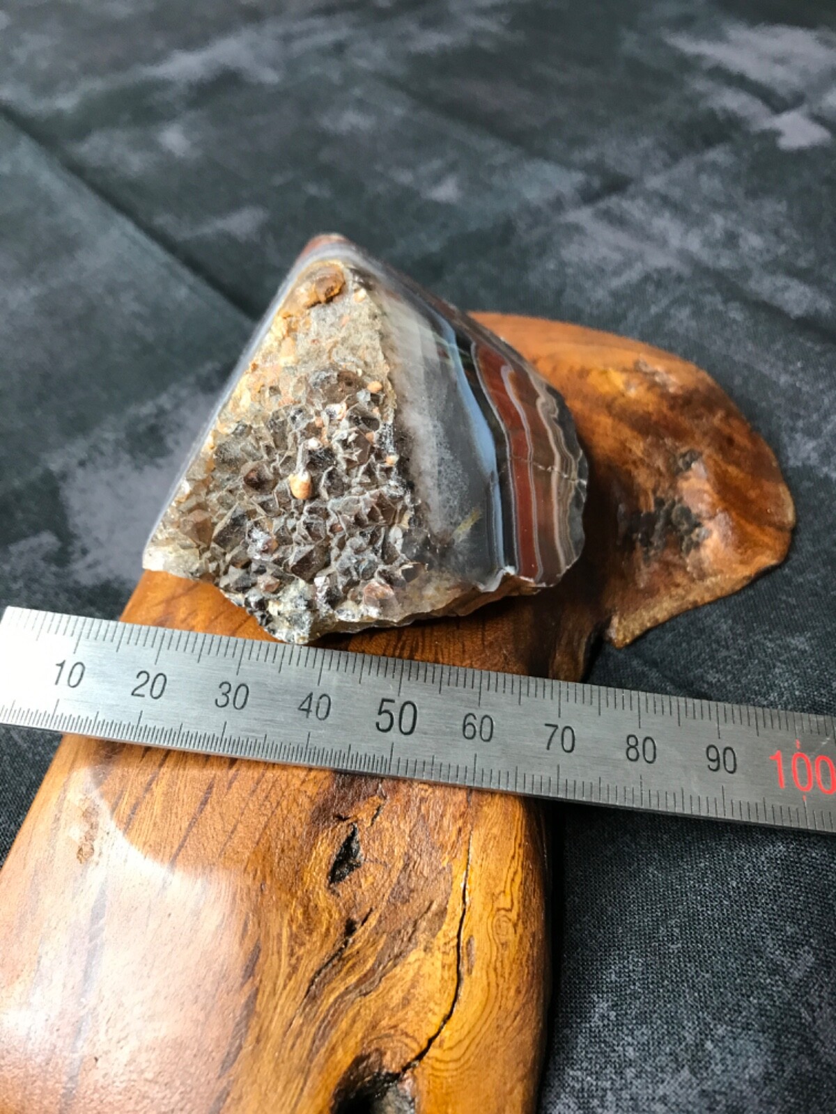 Agate display sample