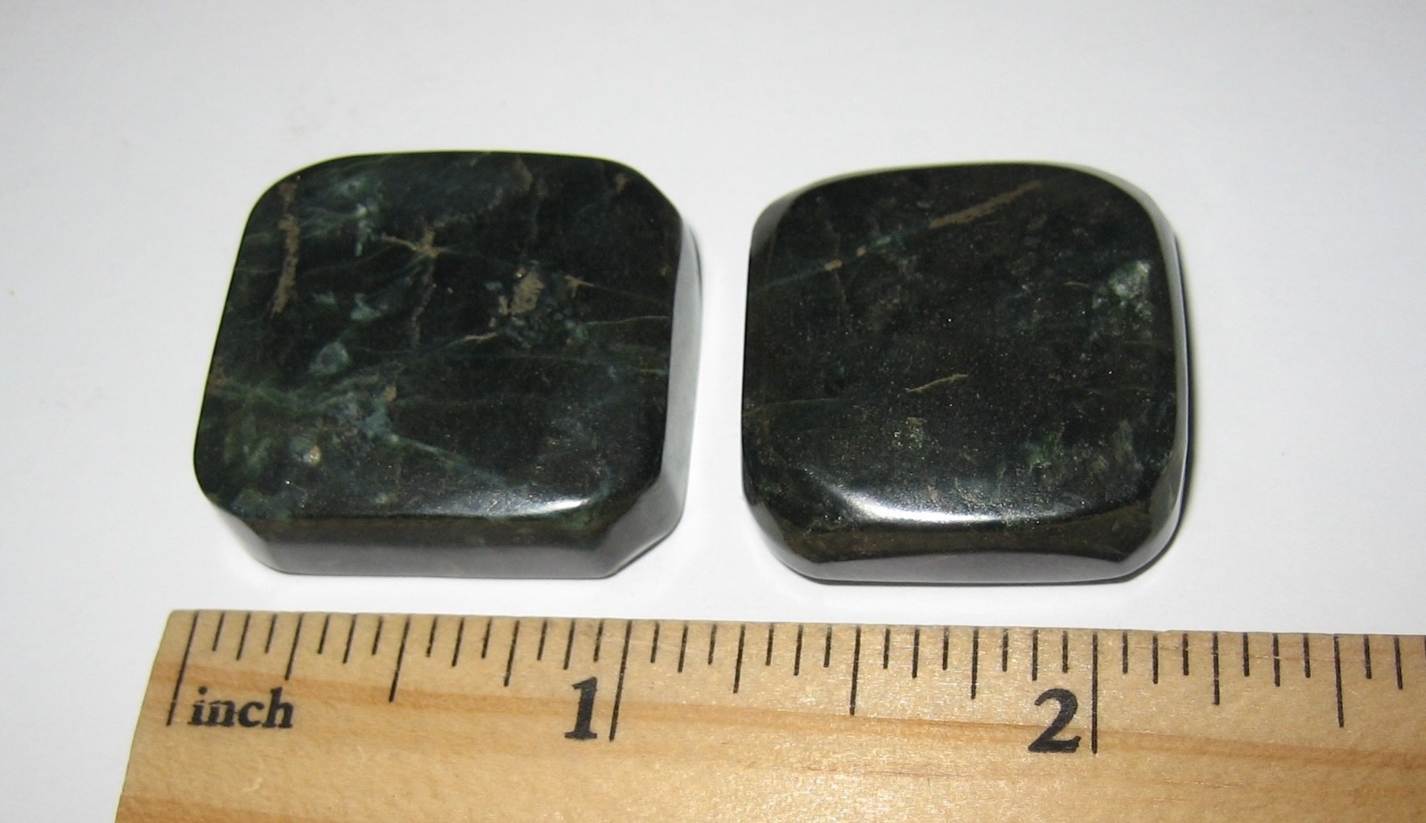 2 TUMBLED POLISHED NATURAL SERPENTINE STONE MINERALS FROM VERMONT, USA 27g *1