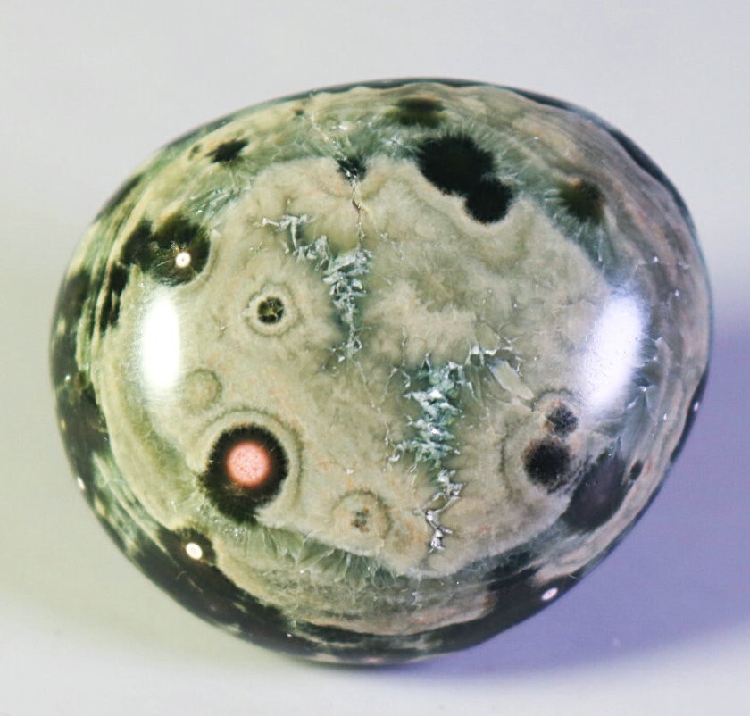 Top ! Natural Round Eye Ocean Jasper Agate Quartz Crystal Plam Stone Specimen