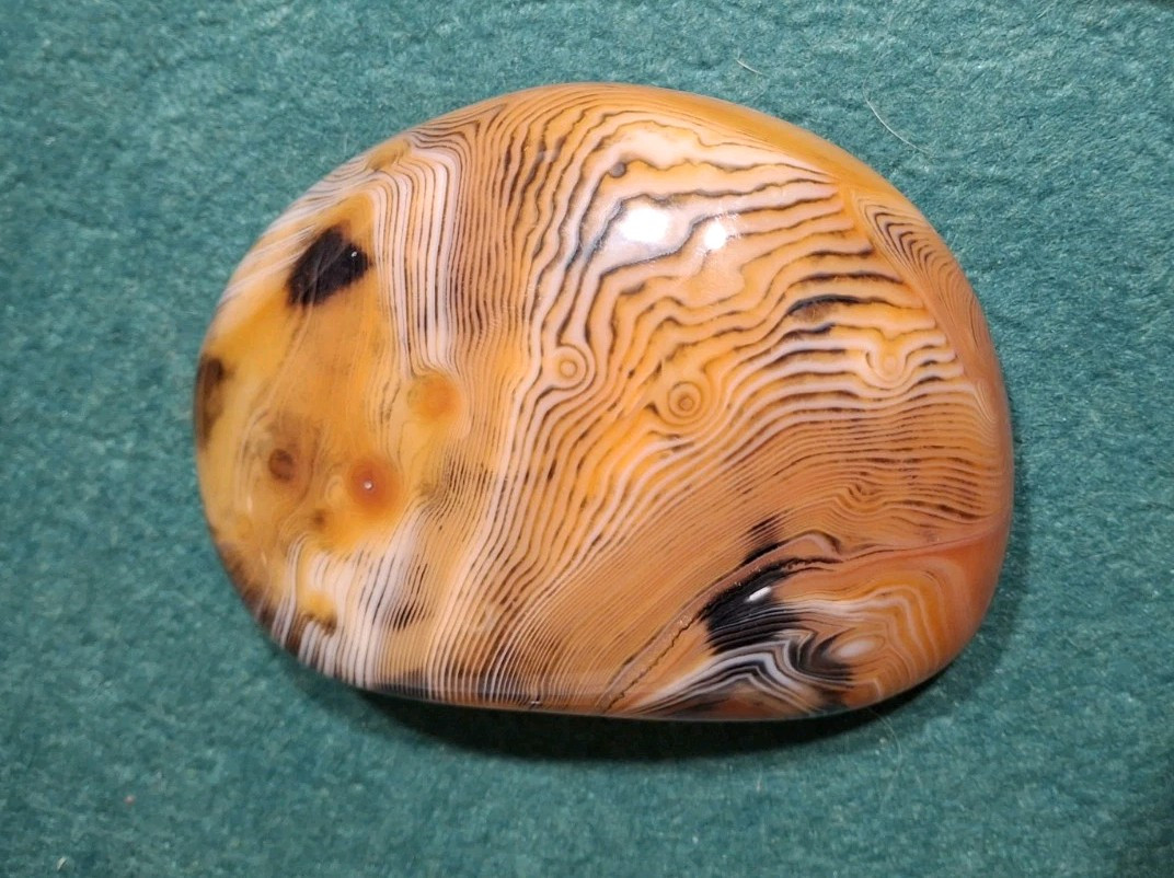 2 Natural Banded Carnelian Agate Crystal.Beautiful.