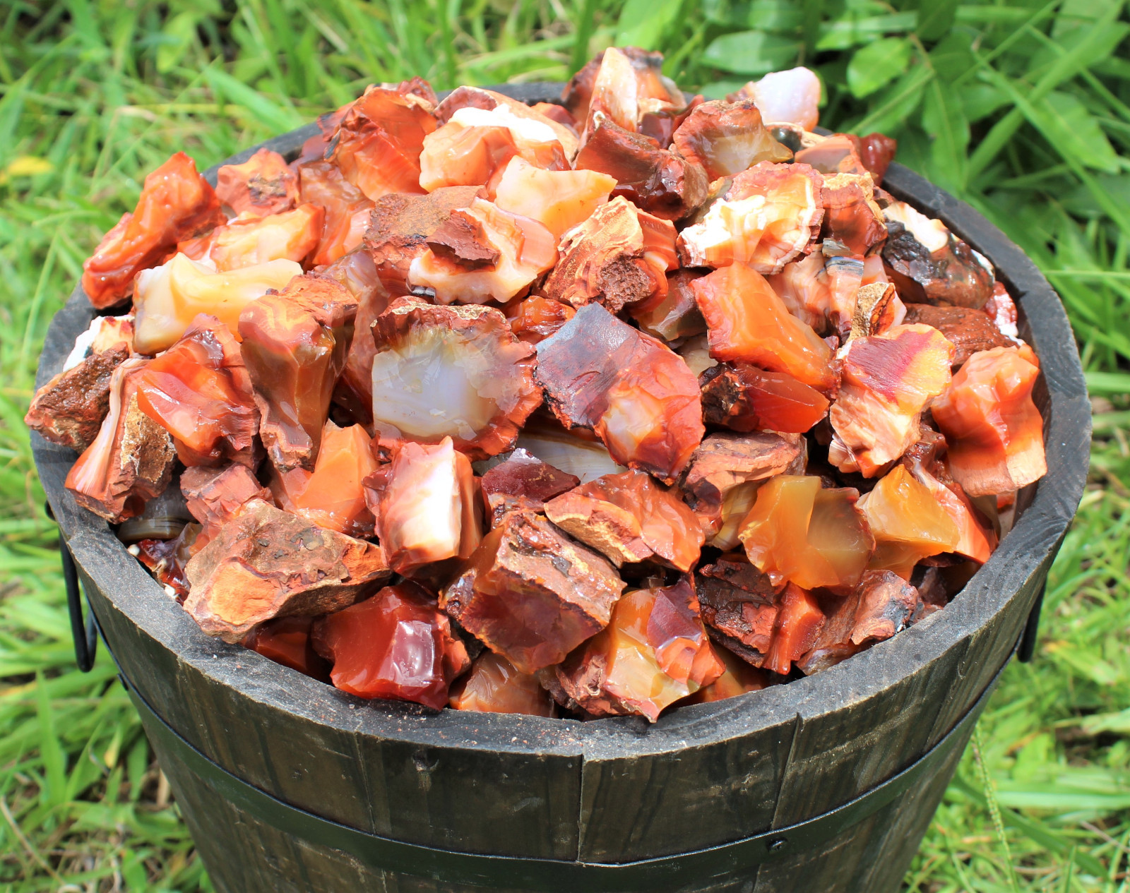 1 Rough Carnelian Stone Crystal Healing, Raw Natural Carnelian Agate, MADAGASCAR