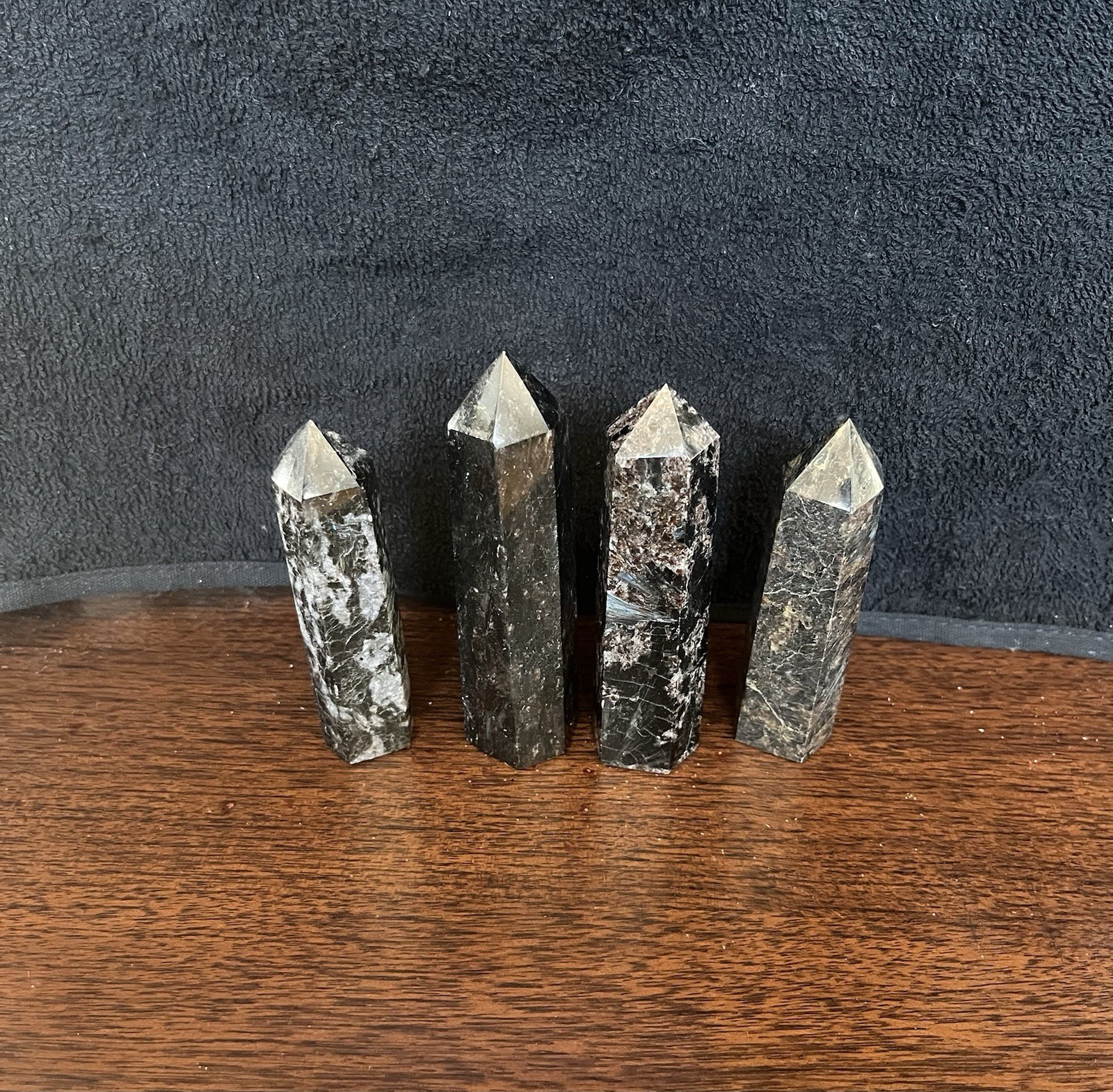 🩷Lot Of 4 Arfvedsonite Towers🩷