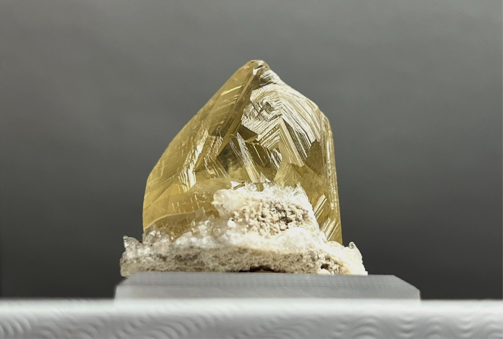 Golden / Honey Calcite Gem Crystal Thumbnail – 17g- Gallatin, Montana