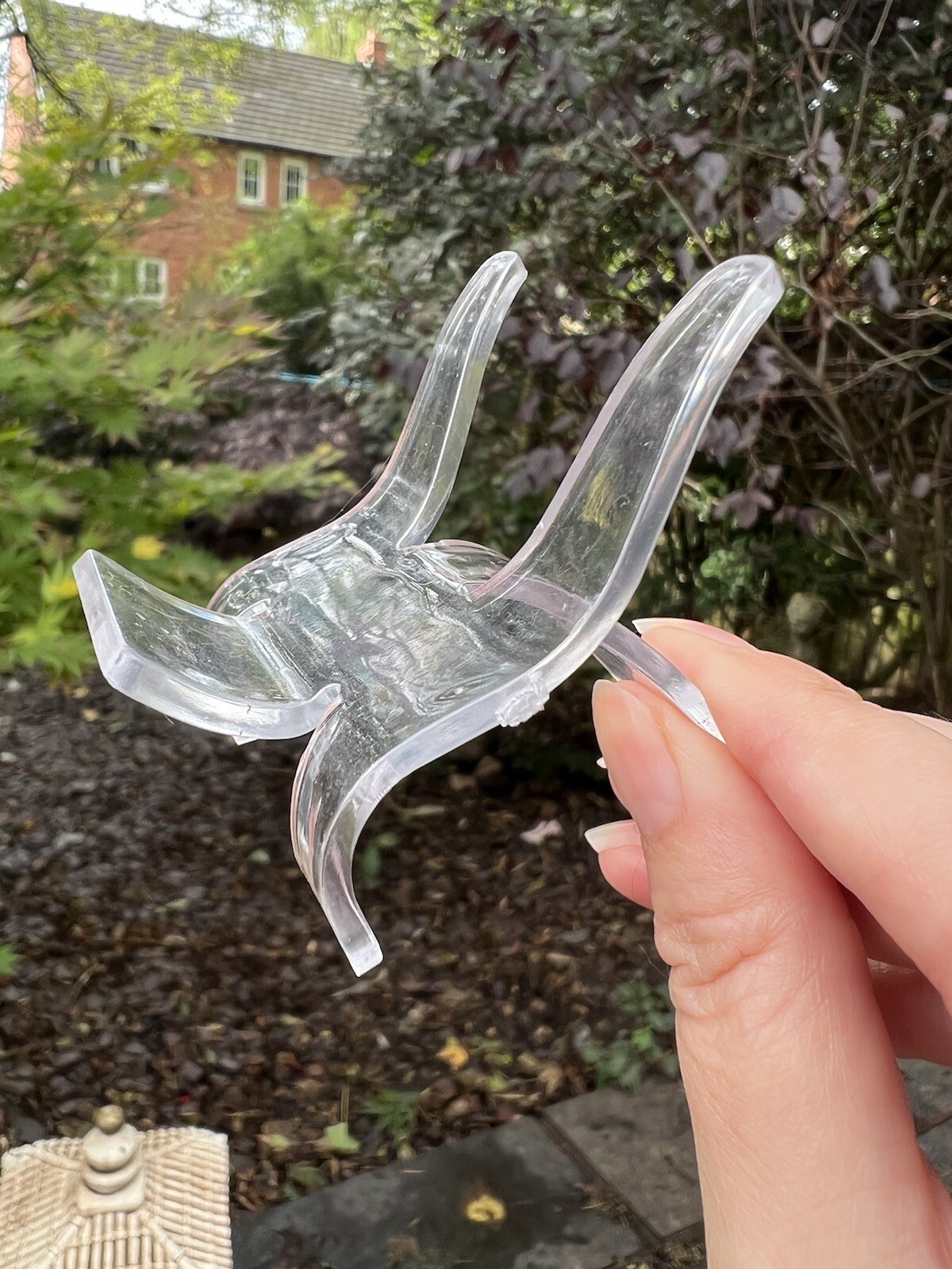 Plastic Crystal Stand for Display Hearts Slabs Slices X 1 4.3cm