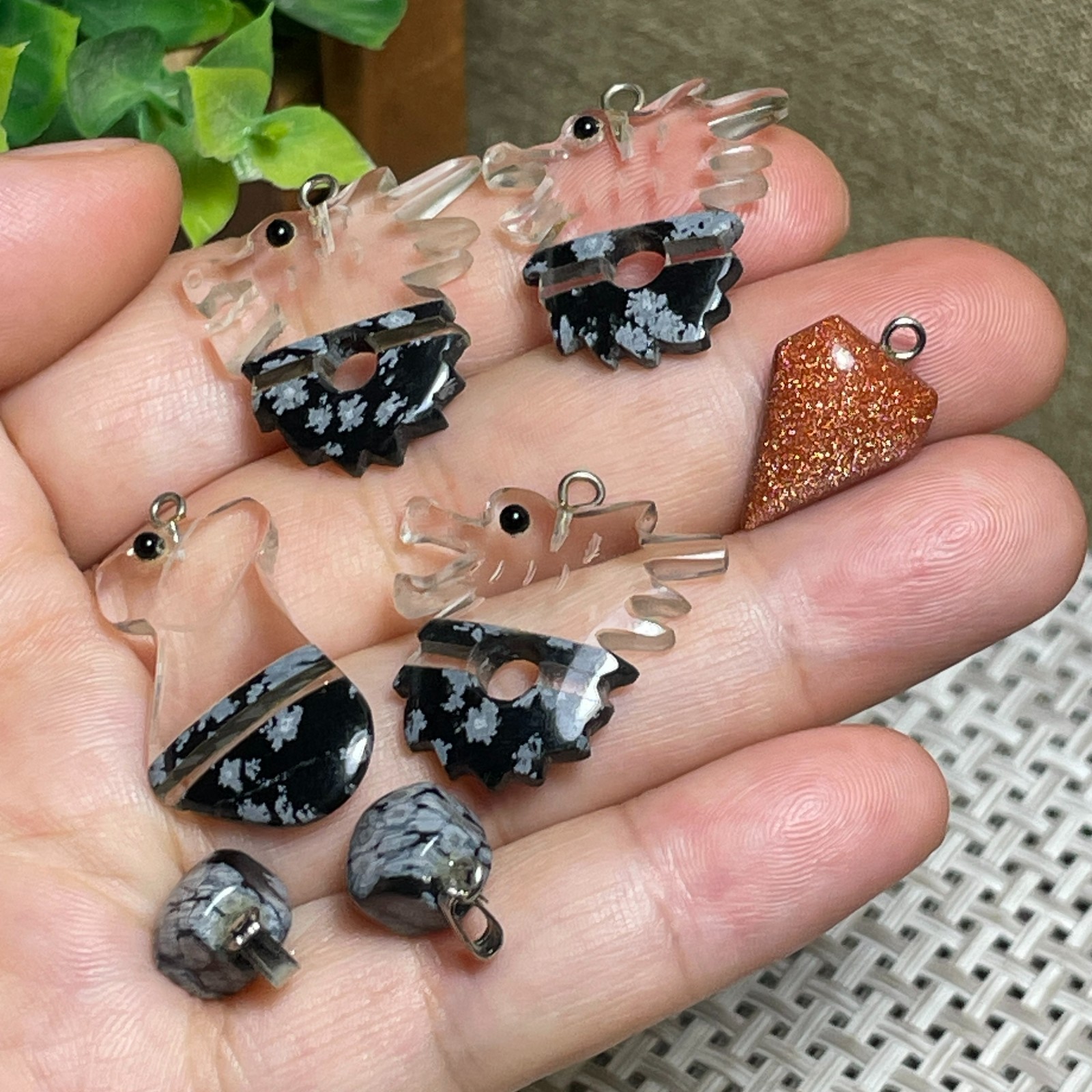 7pcs DIY Mixed Pendant stone crystal Jewelry Making 12g E3922