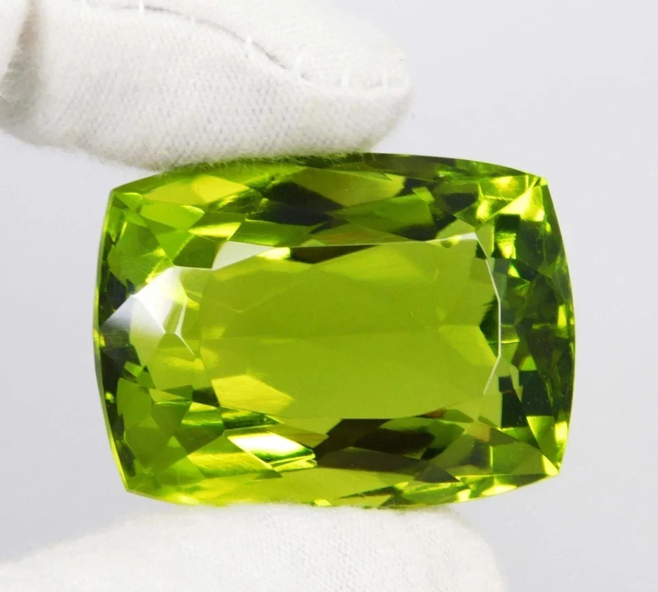 102+ Ct Green Peridot Cushion Cut Certified Flawless Loose Gemstone