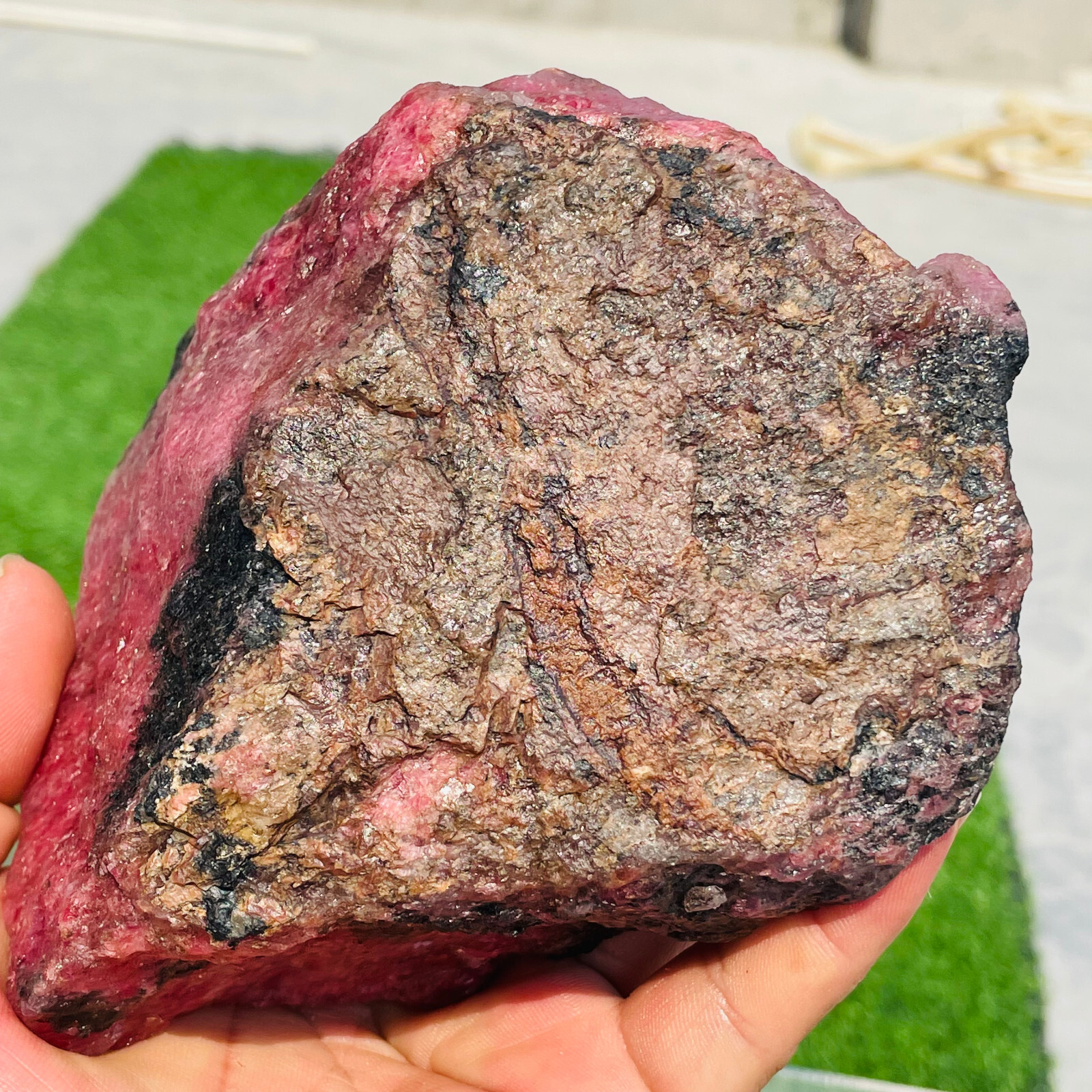 1708g Natural Pink Red Rhodonite Quartz Crystal Gemstone Rough Specimen Healing