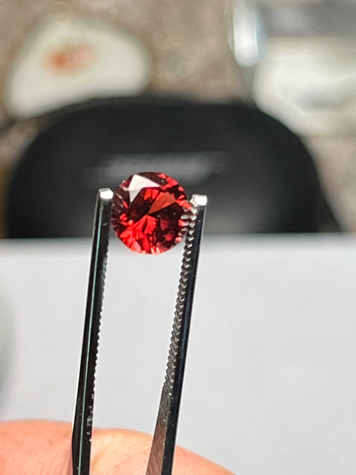 1.63ct Montana Garnet AAA Vivid Red Brilliant cut Hand Cut Gemstone Lapidar