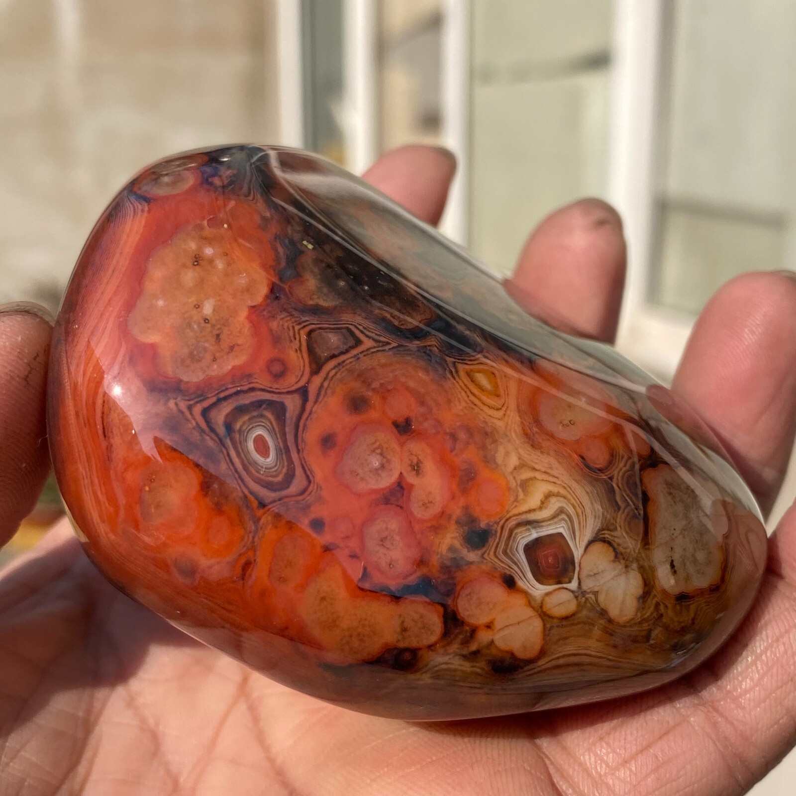 413g Large Banded Agate Natural Carnelian Quartz Crystal Palm Stone Specimen