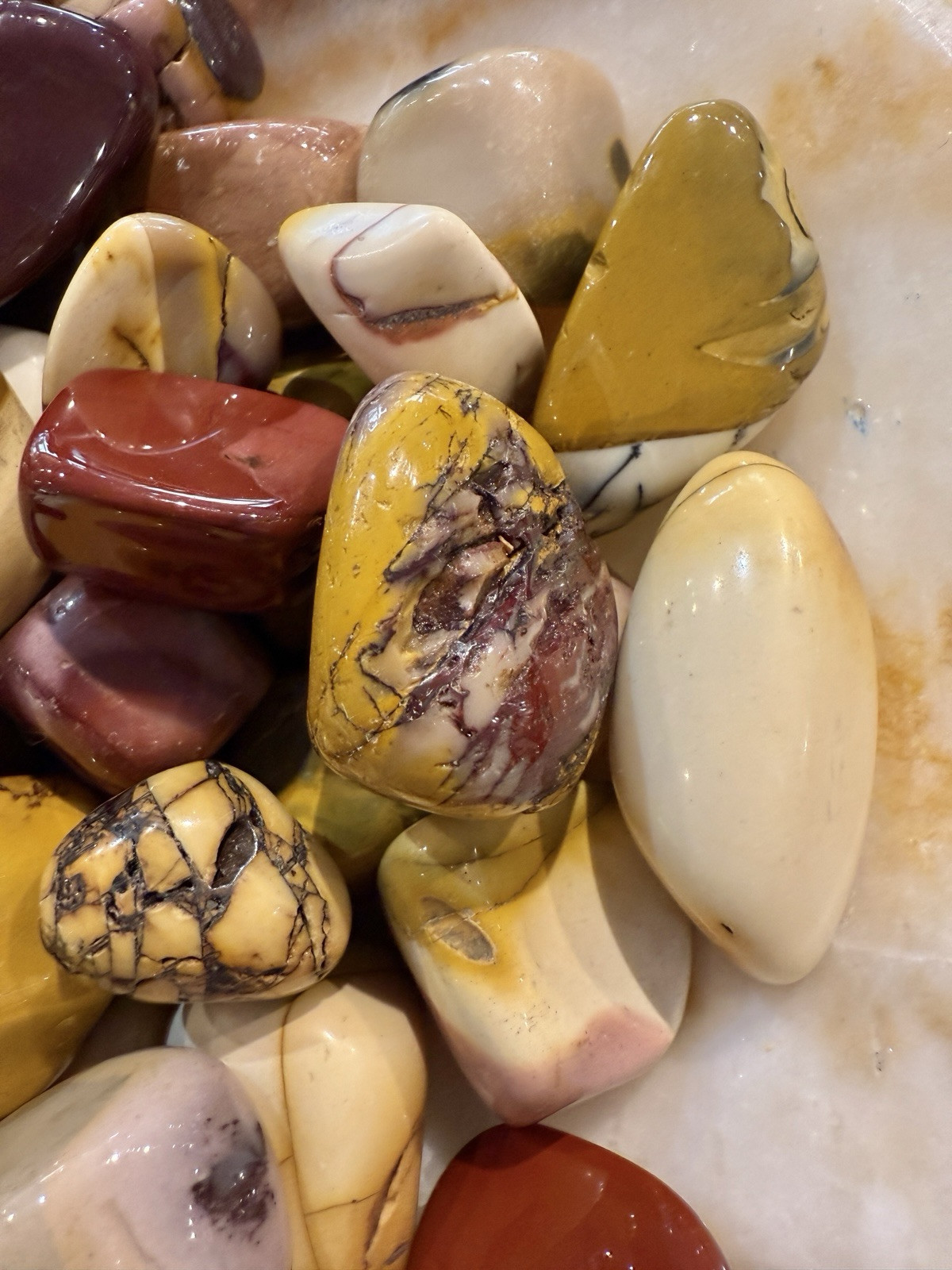 Mookaite Jasper Tumbled Stones, Gorgeous Color, High Grade Polish, Quantity Disc