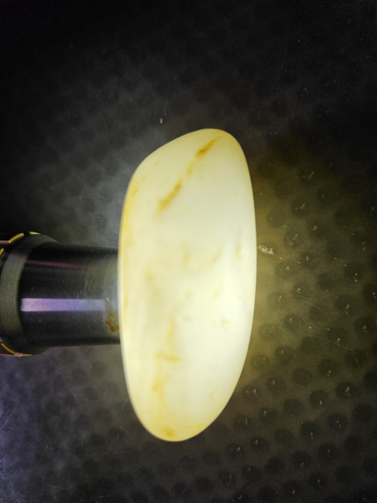 Natural Hetian White Nephrite Jade Pebble 43g Yellow Skin River Stone 和田玉白玉