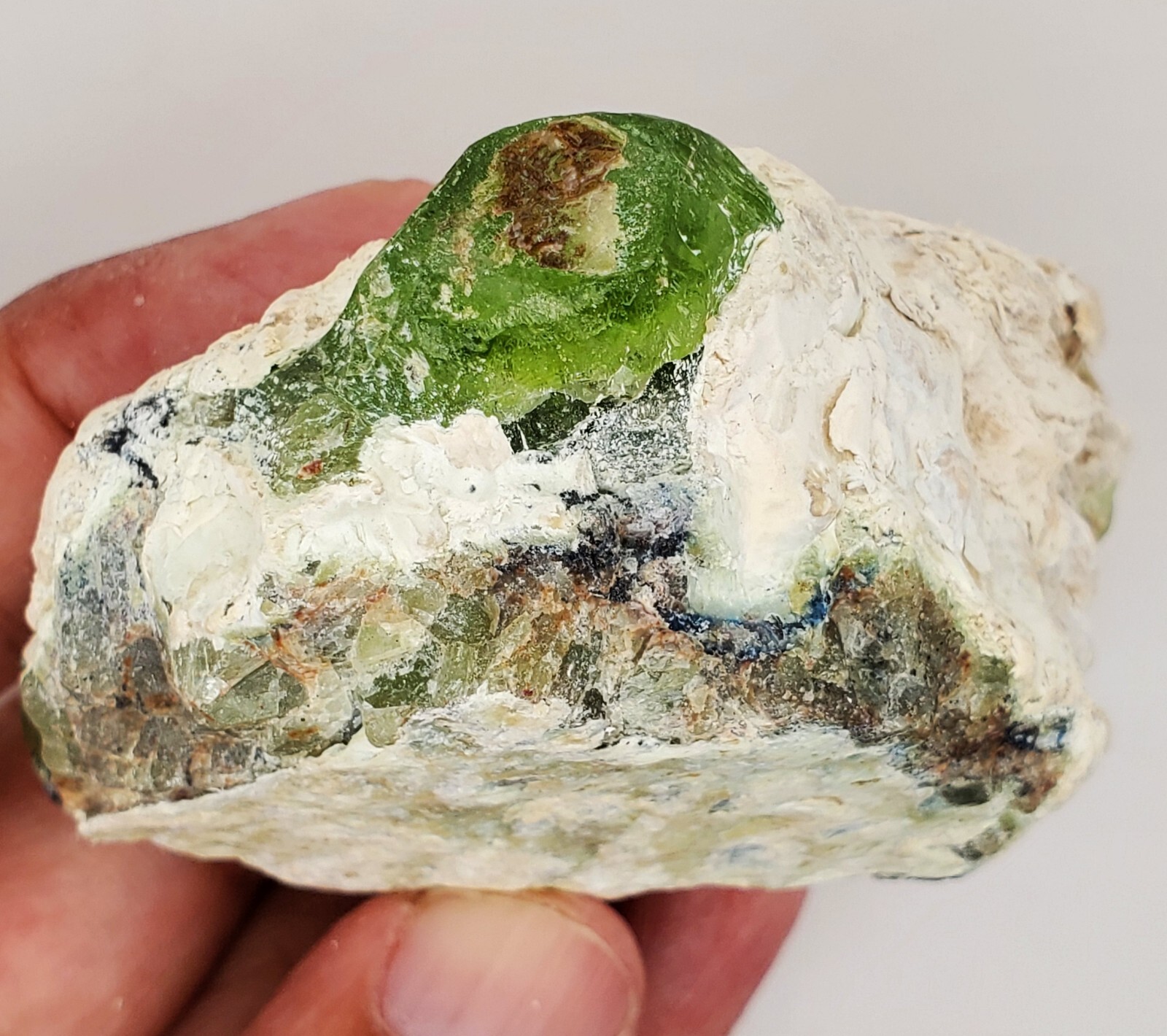 Peridot 500 ct Specimens