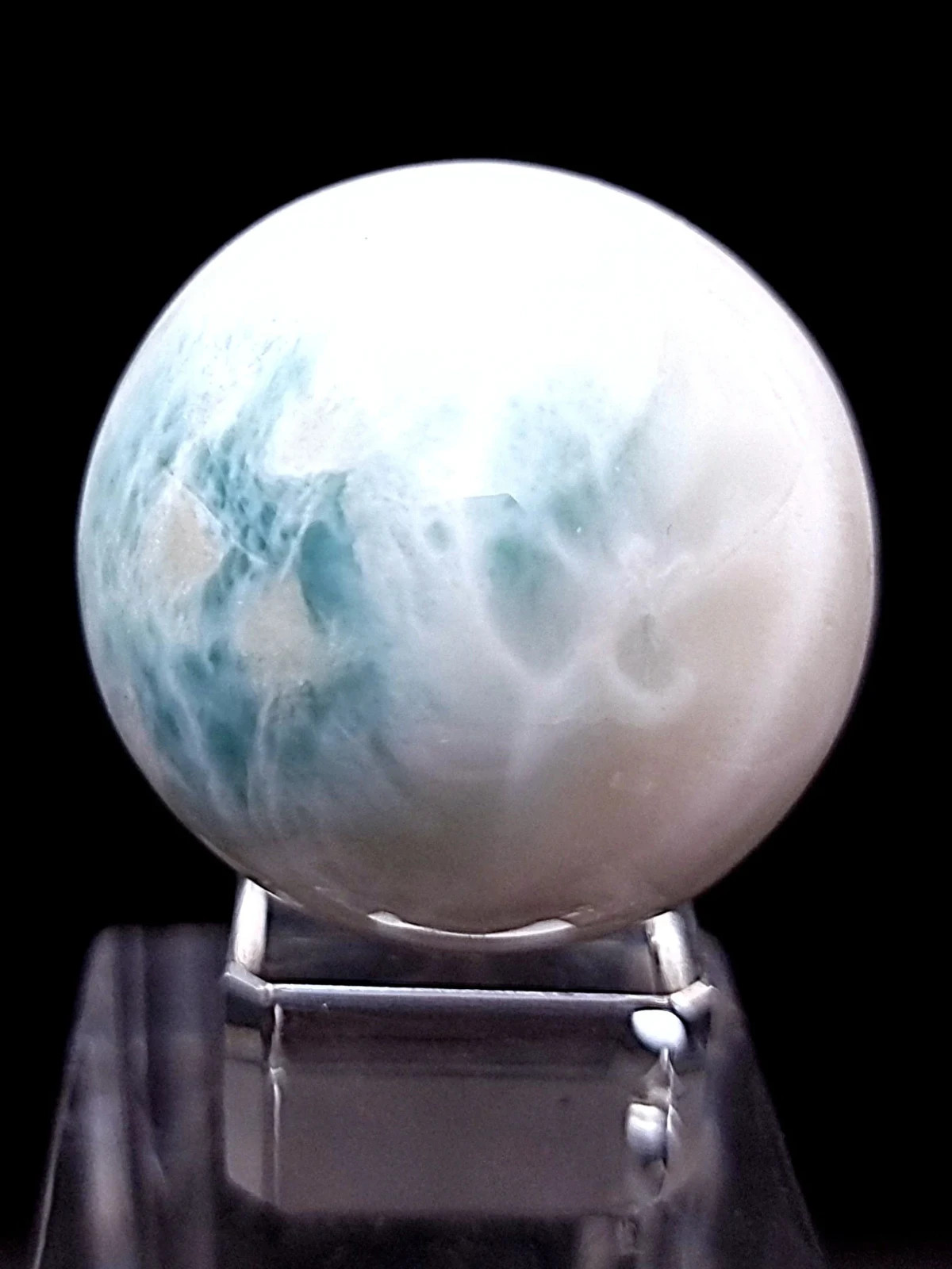 DOMINICAN REPUBLIC LARIMAR SPHERE 39.7 MM